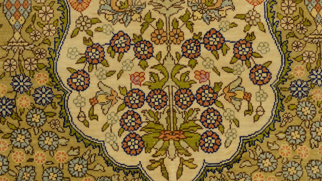 Vintage Silk Hereke 34526