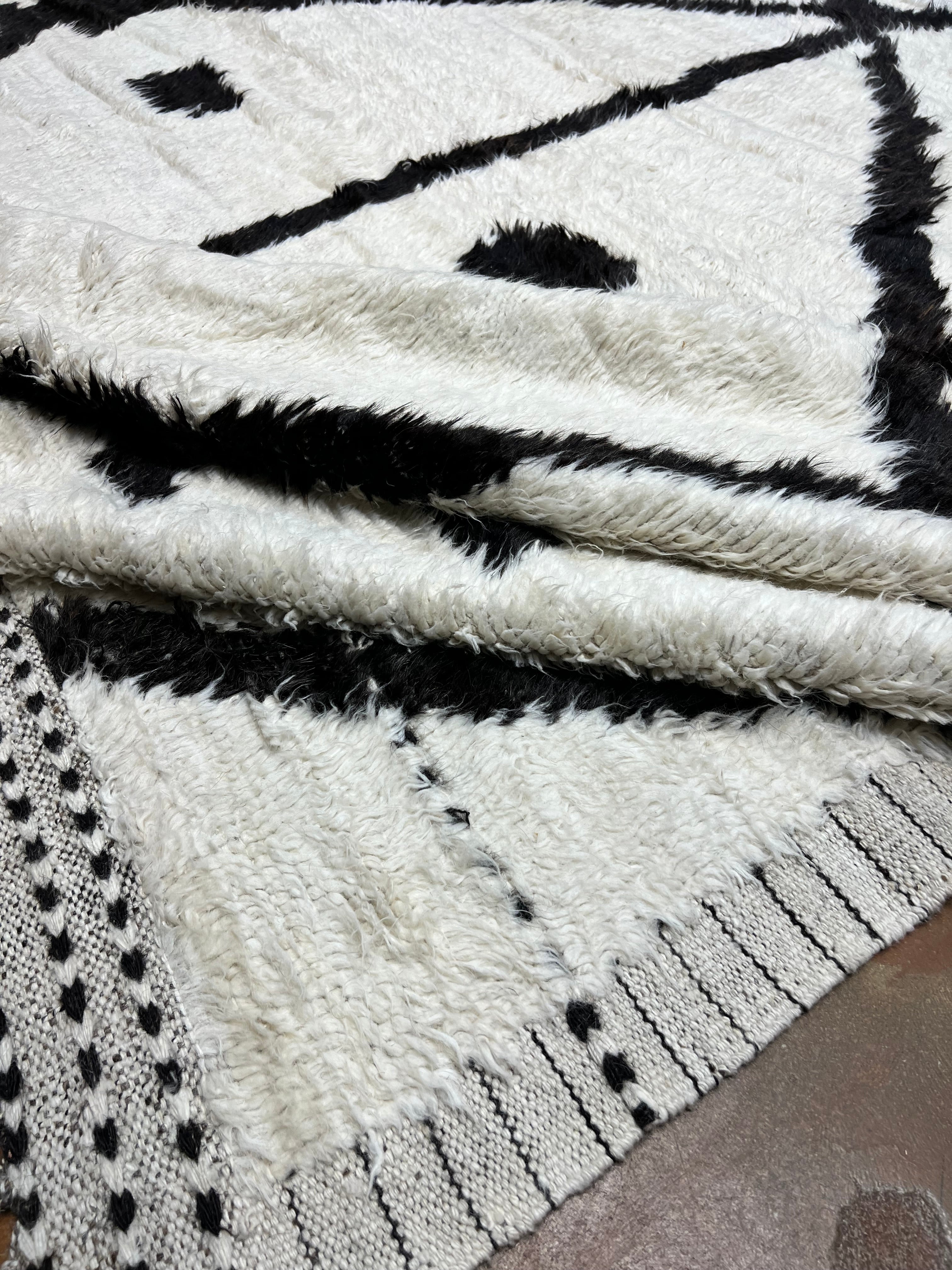 Authentic Atlas Mountain 34014