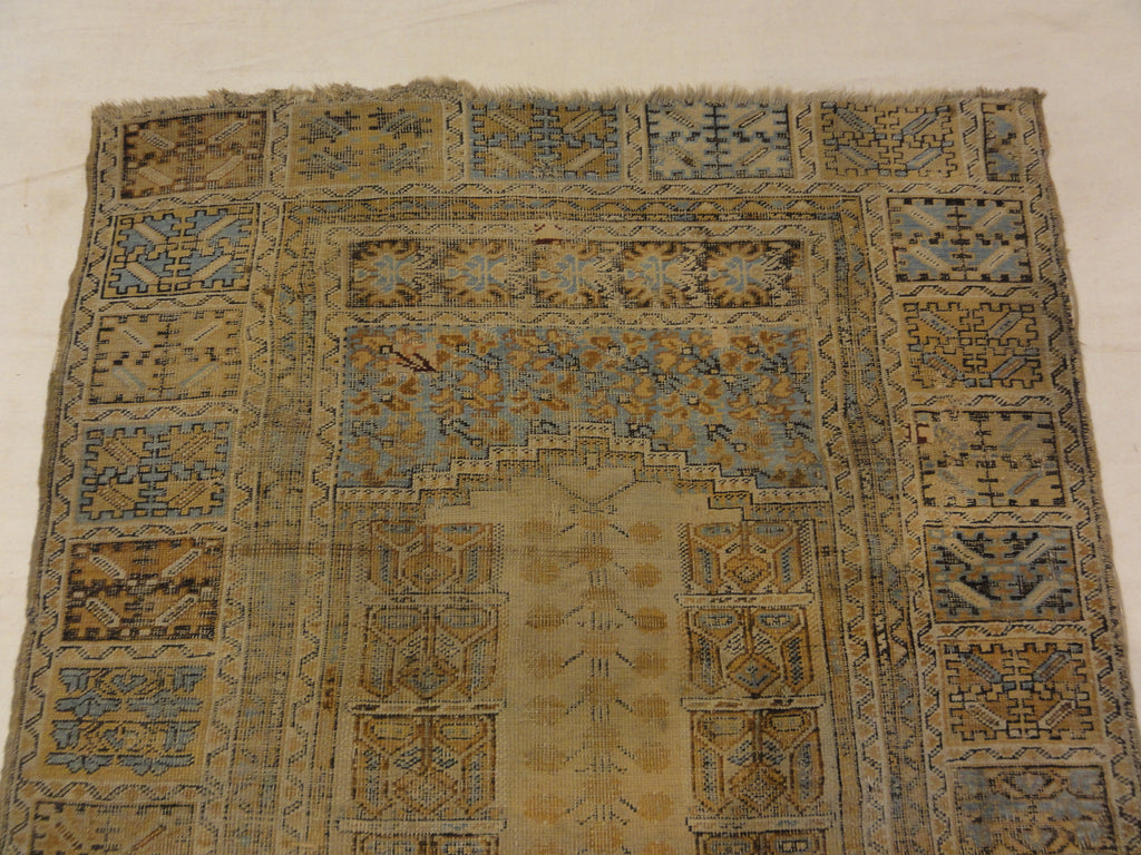 Antique Kircehir Rug 30063
