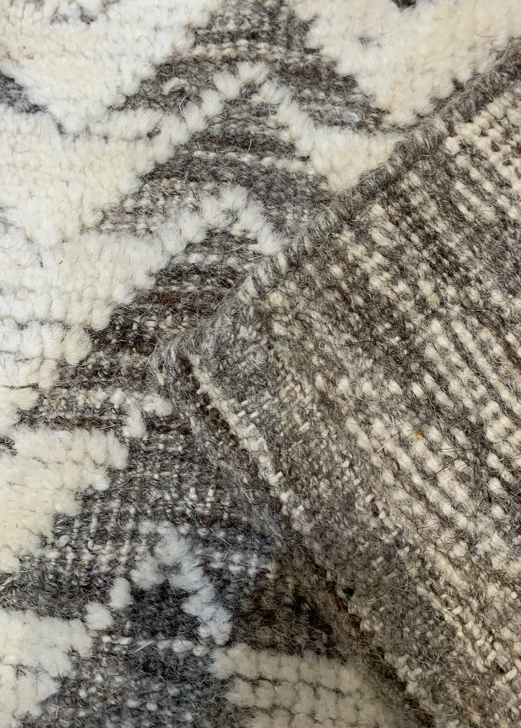 38291 Ziegler & Co. Modern Beige Rug