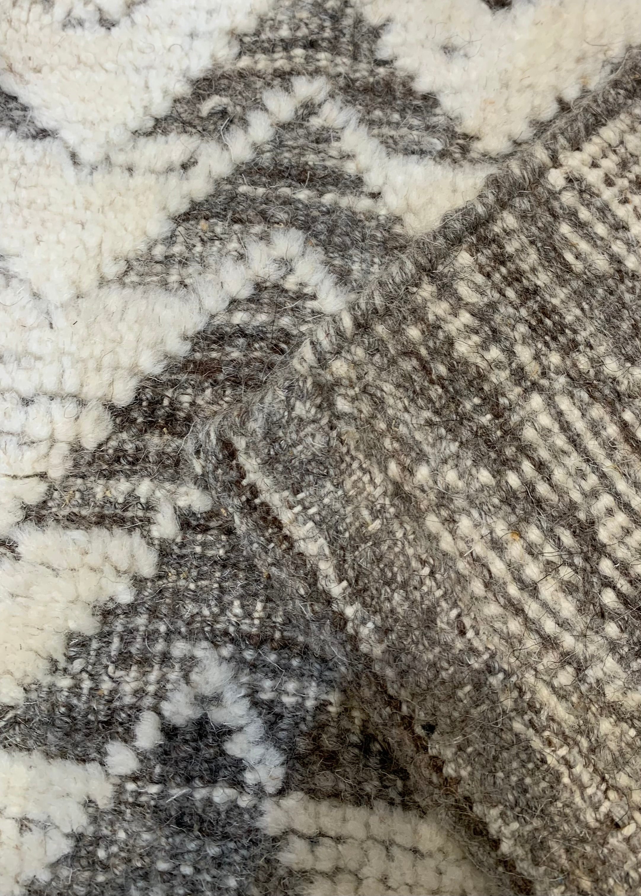 38291 Ziegler & Co. Modern Beige Rug