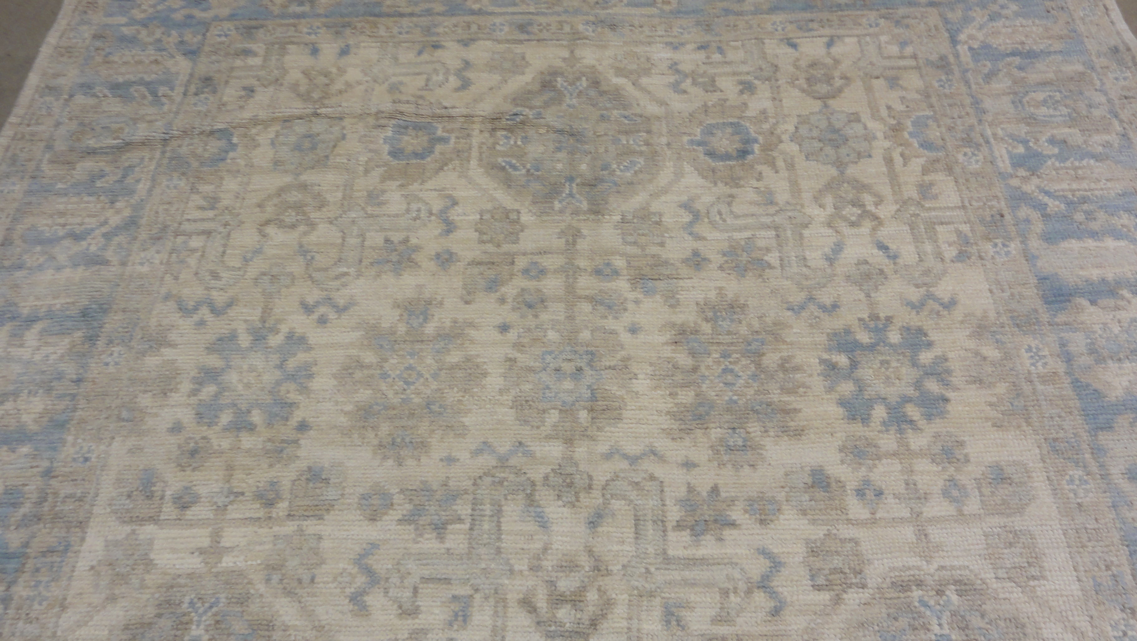 34299 Antiqued Angora Oushak