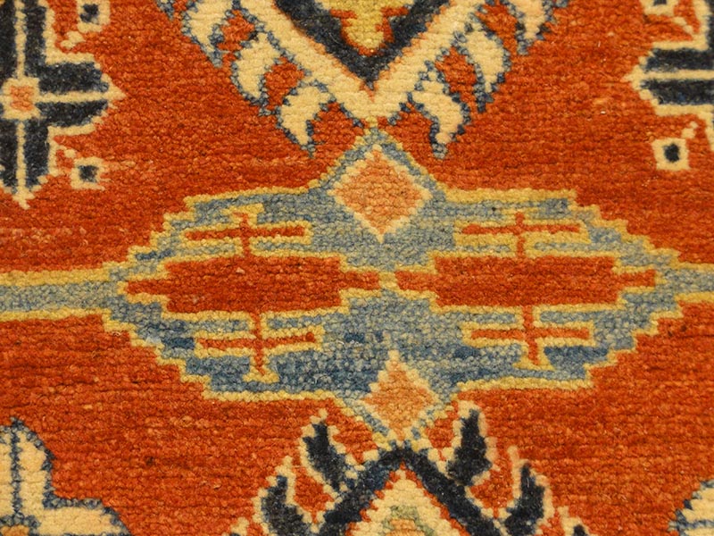 Fine Kazak Rug 32553