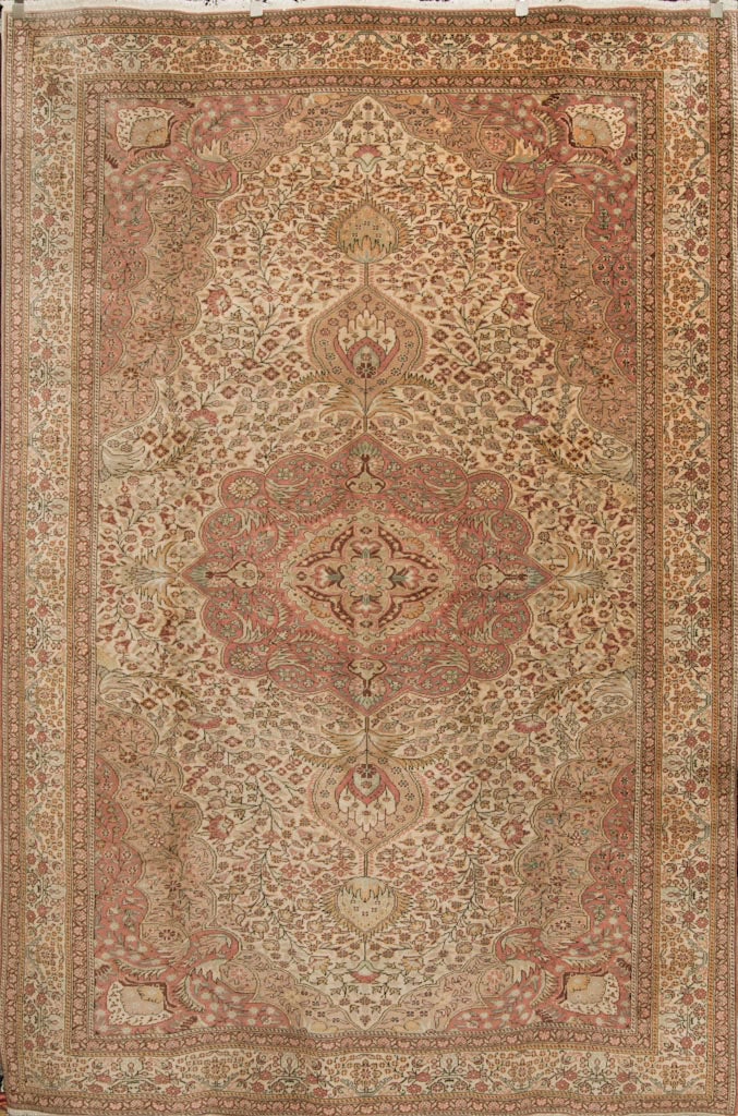35706 Turkish Hereke Rug