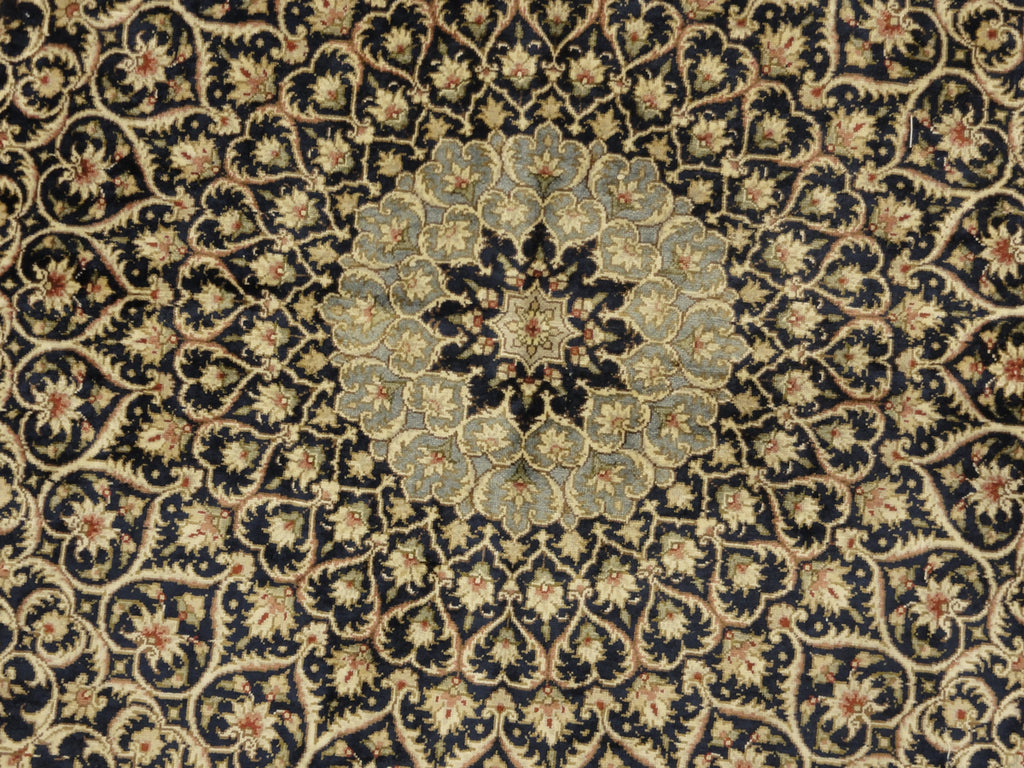 33193 Finest Silk Qum