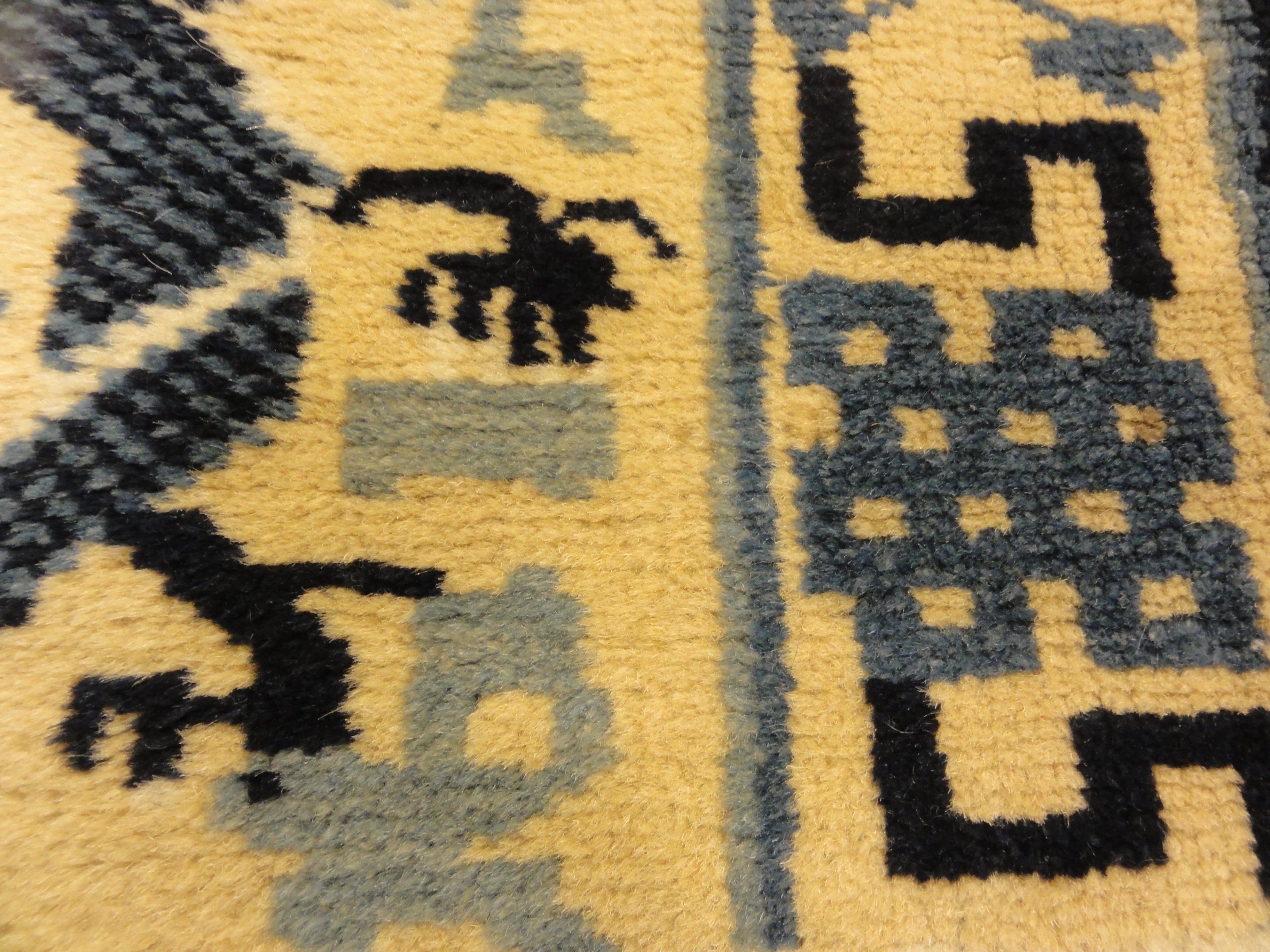 33300 Antique Chinese Dragon Seat Cover