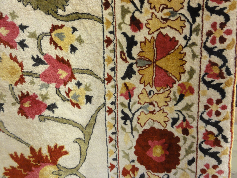 Fine Silk Suzani Design Rug 45397