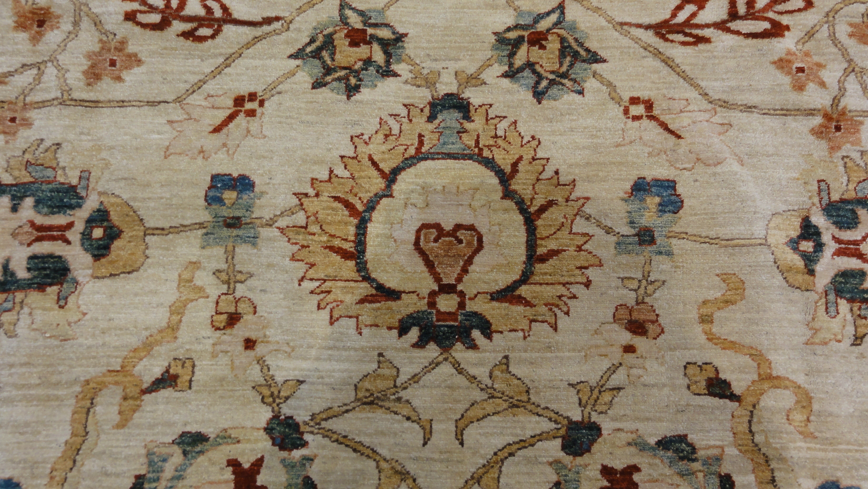 34013 Finest Farahan