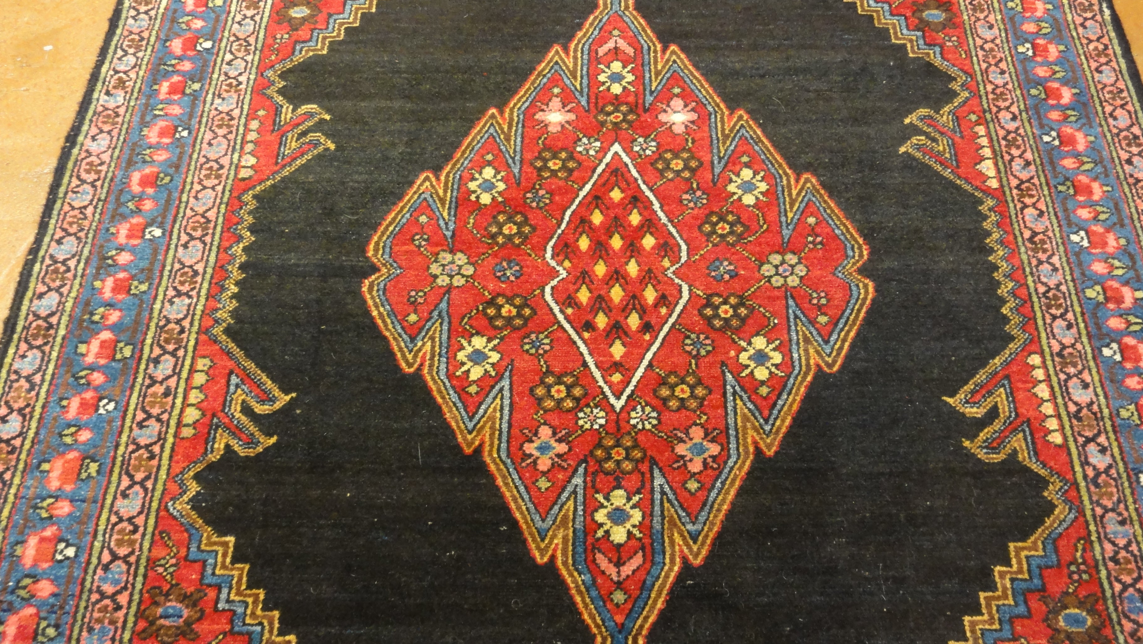 Antique Hamedan Rug 34650