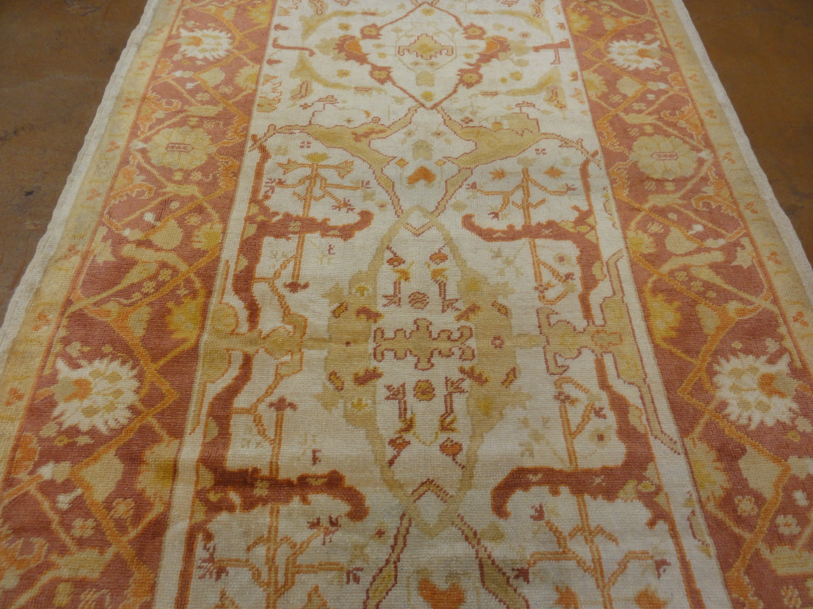 36285 Vintage Angora Oushak