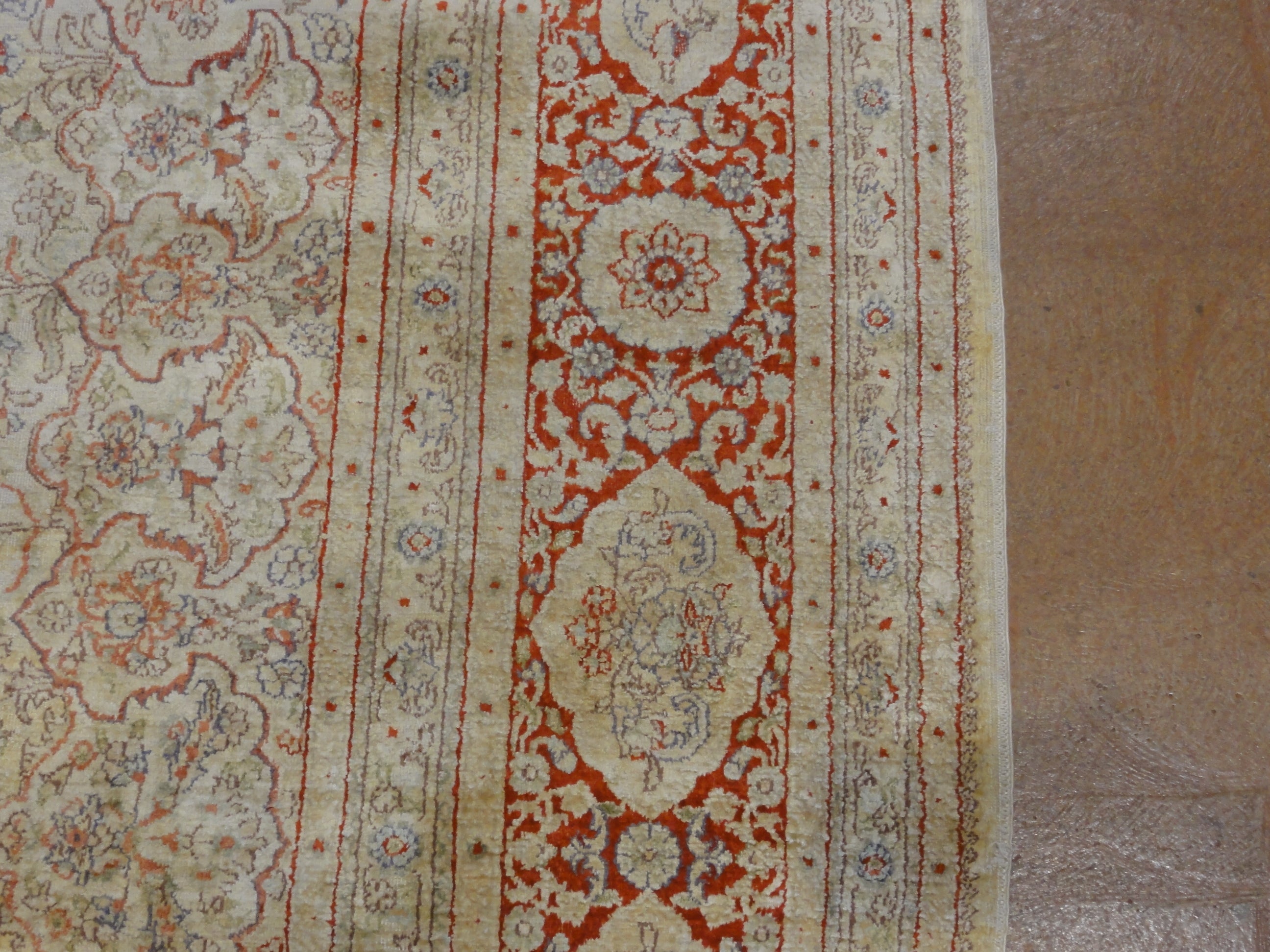 34937 Antique Silk Rug