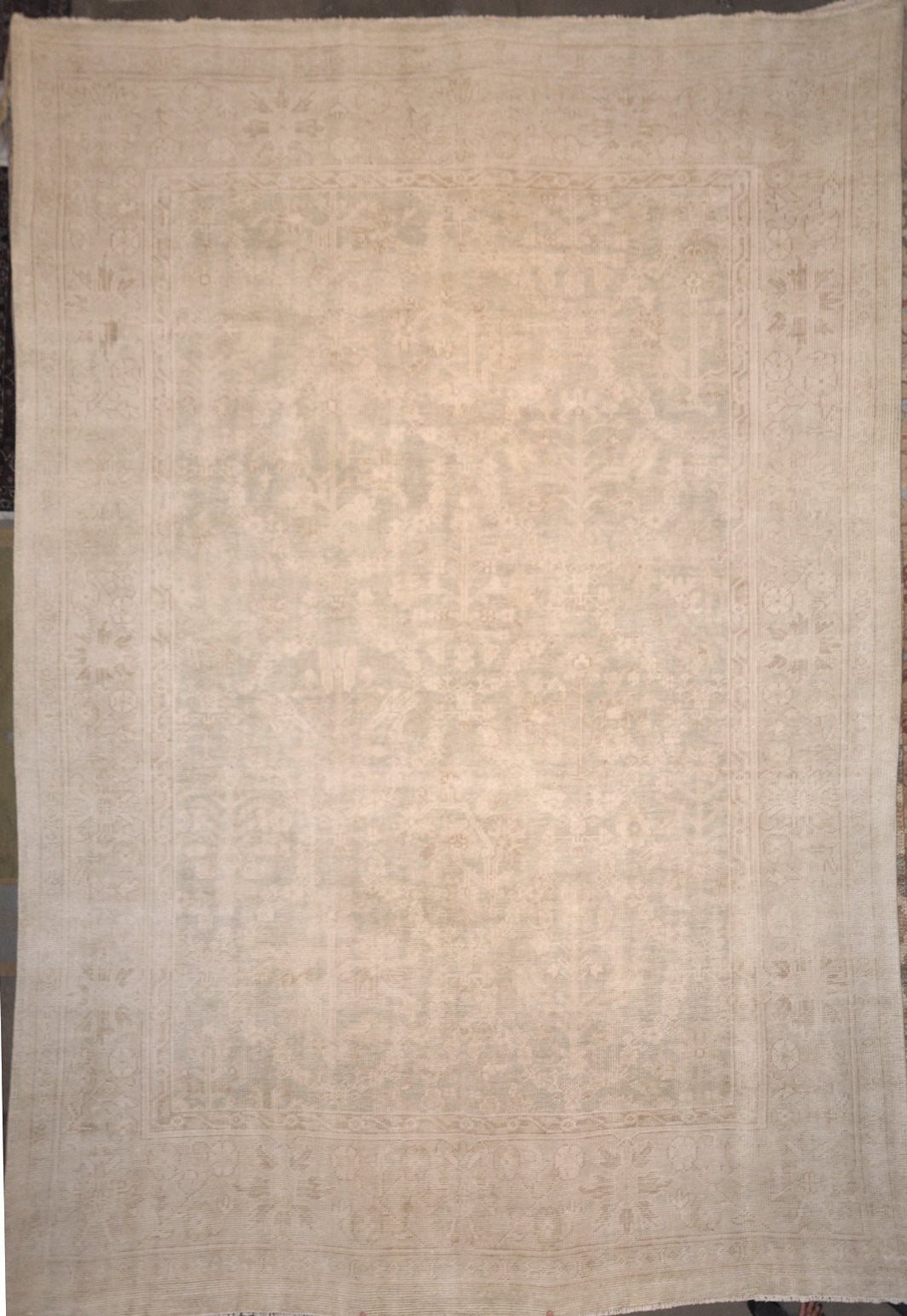 44426 Fine Montecito Usak Rug