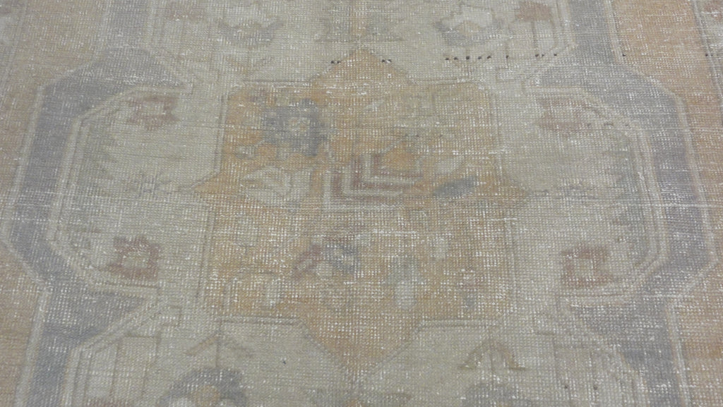 34136 Antique Oushak