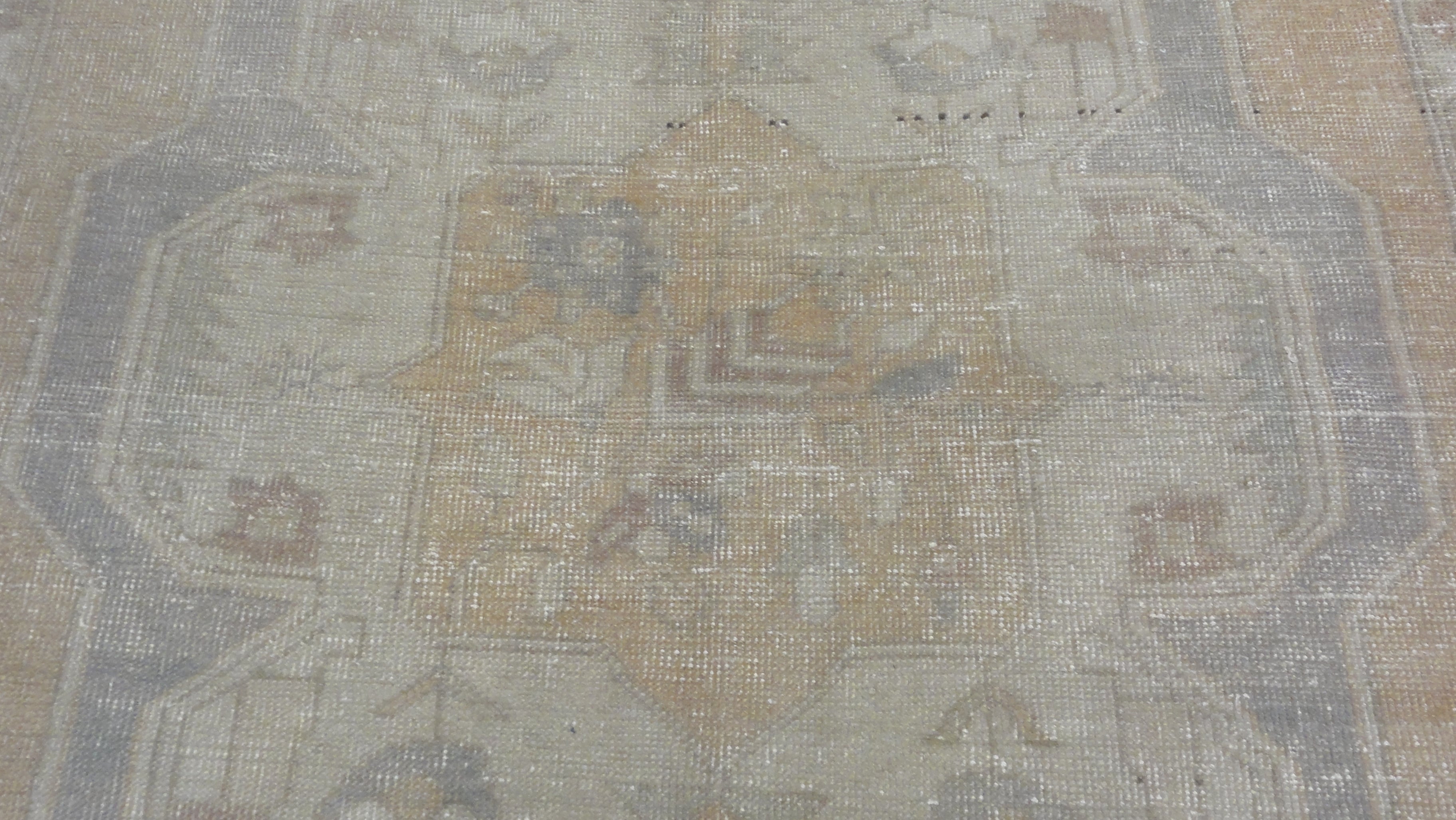 34136 Antique Oushak