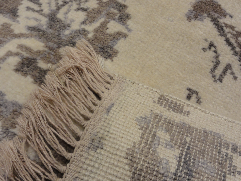 Broken Design Rug 32934