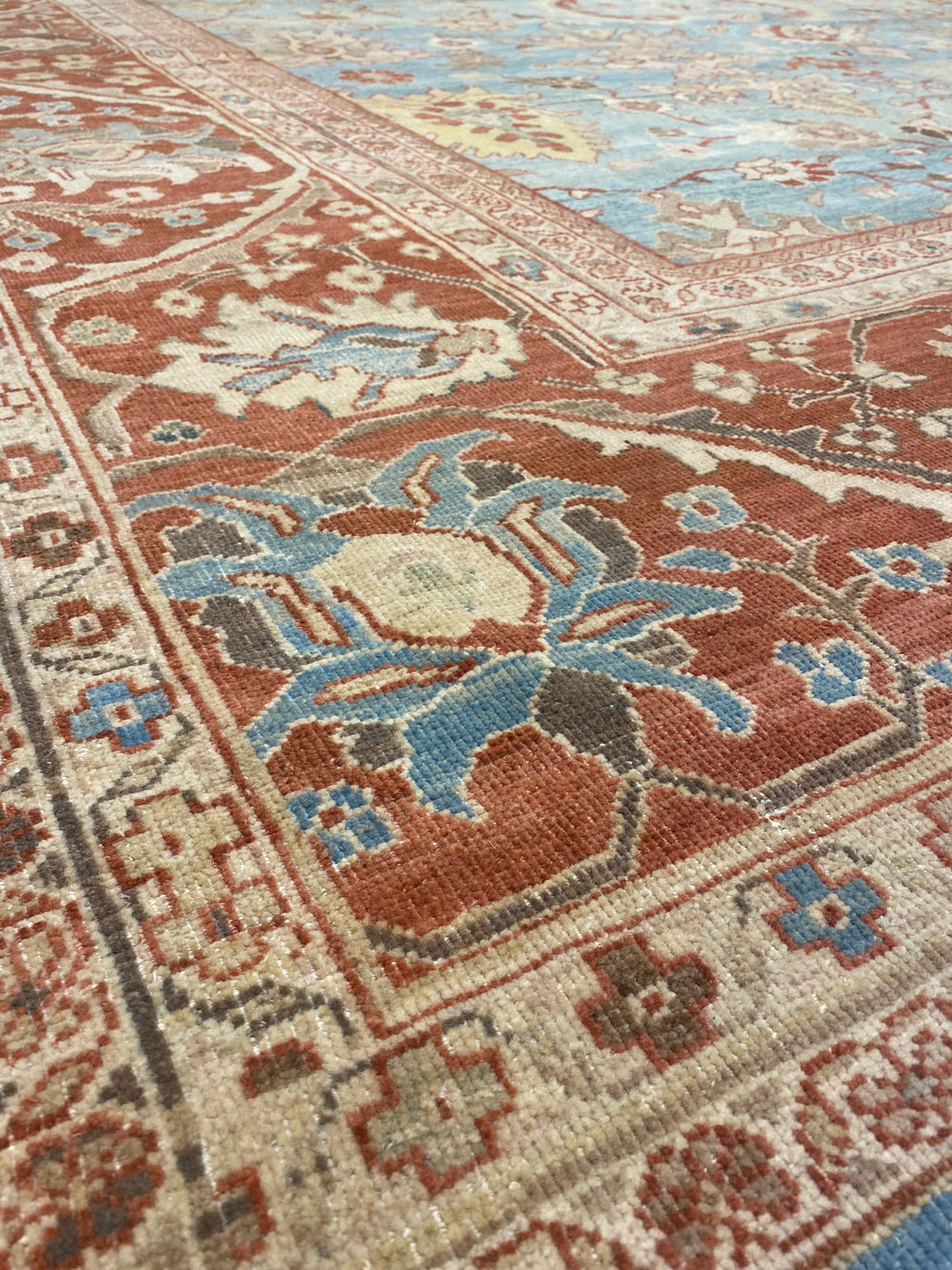 Antique Sultanabad Rug 24540