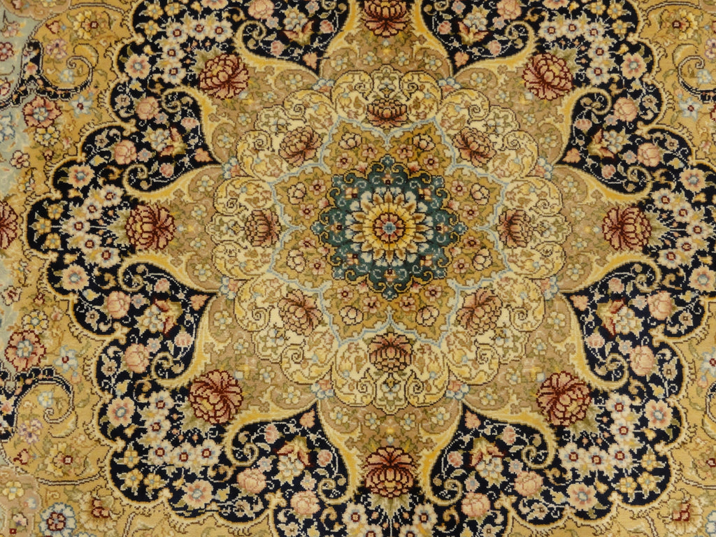 33192 Finest Silk Qum