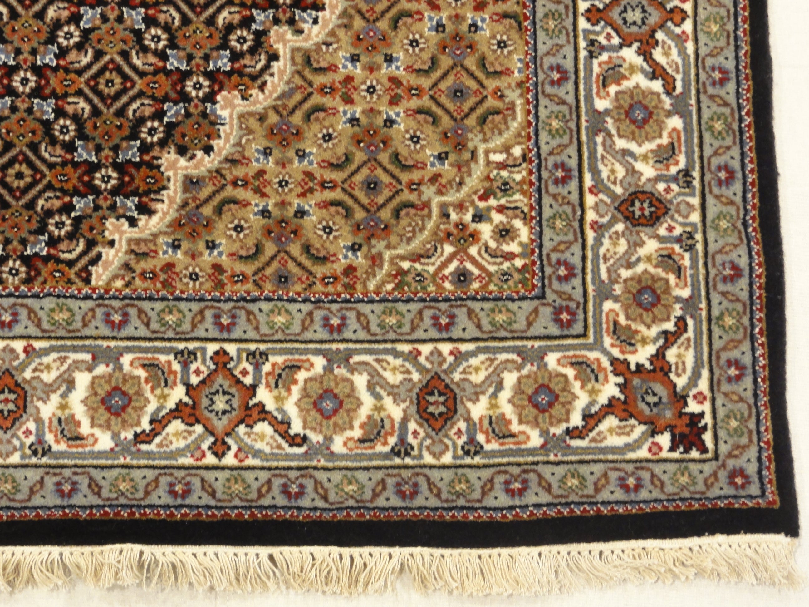 32910 Persian Rug