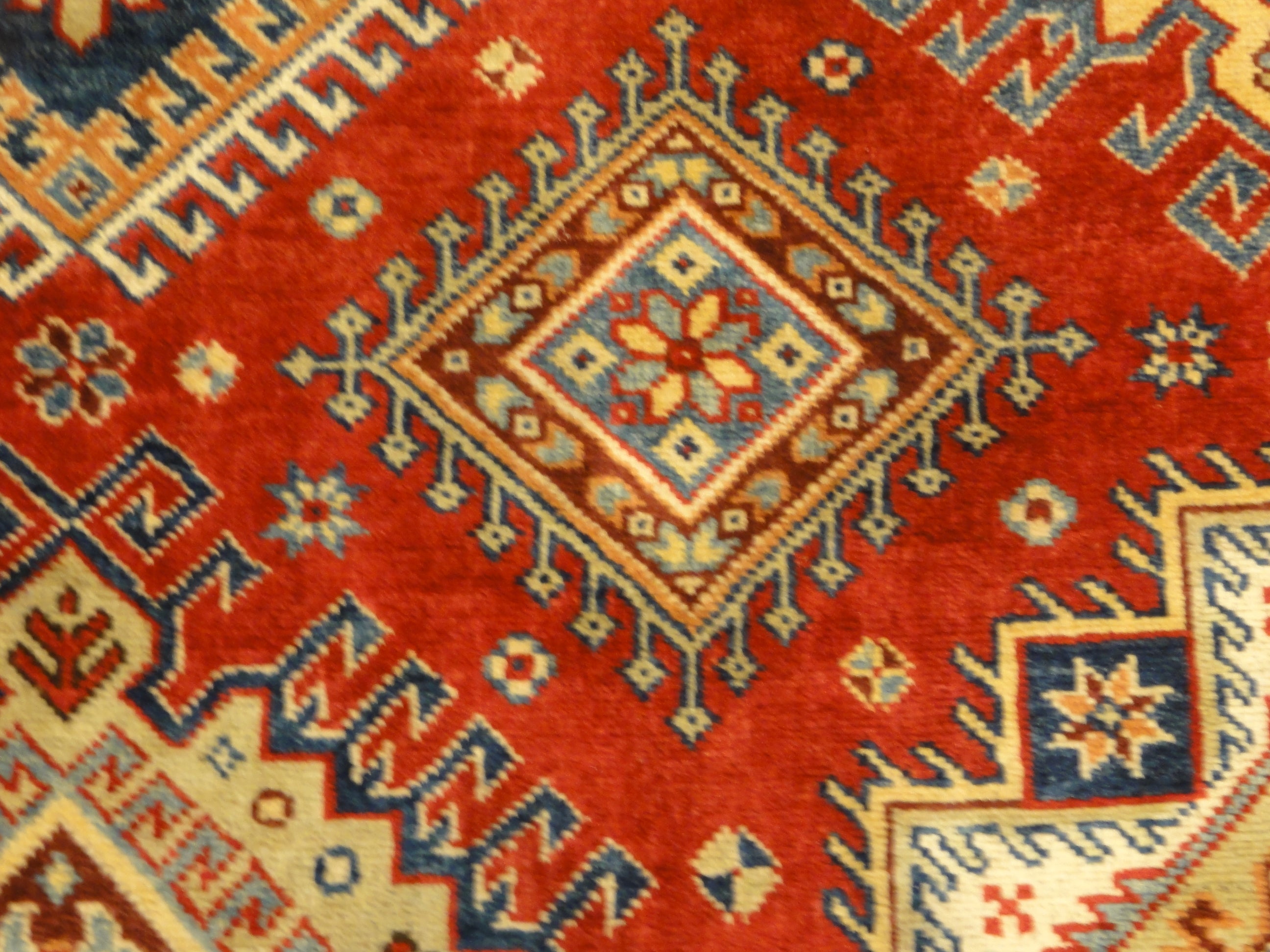 33213 Kazak Rug