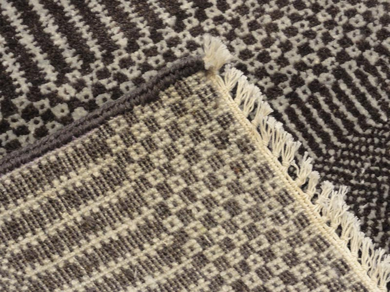 31351 Modern Charcoal Rug