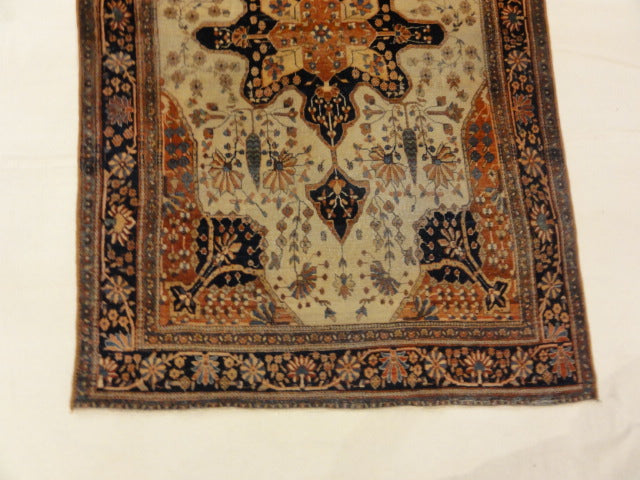 Antique medalion sarouk Farahan Rug 29862