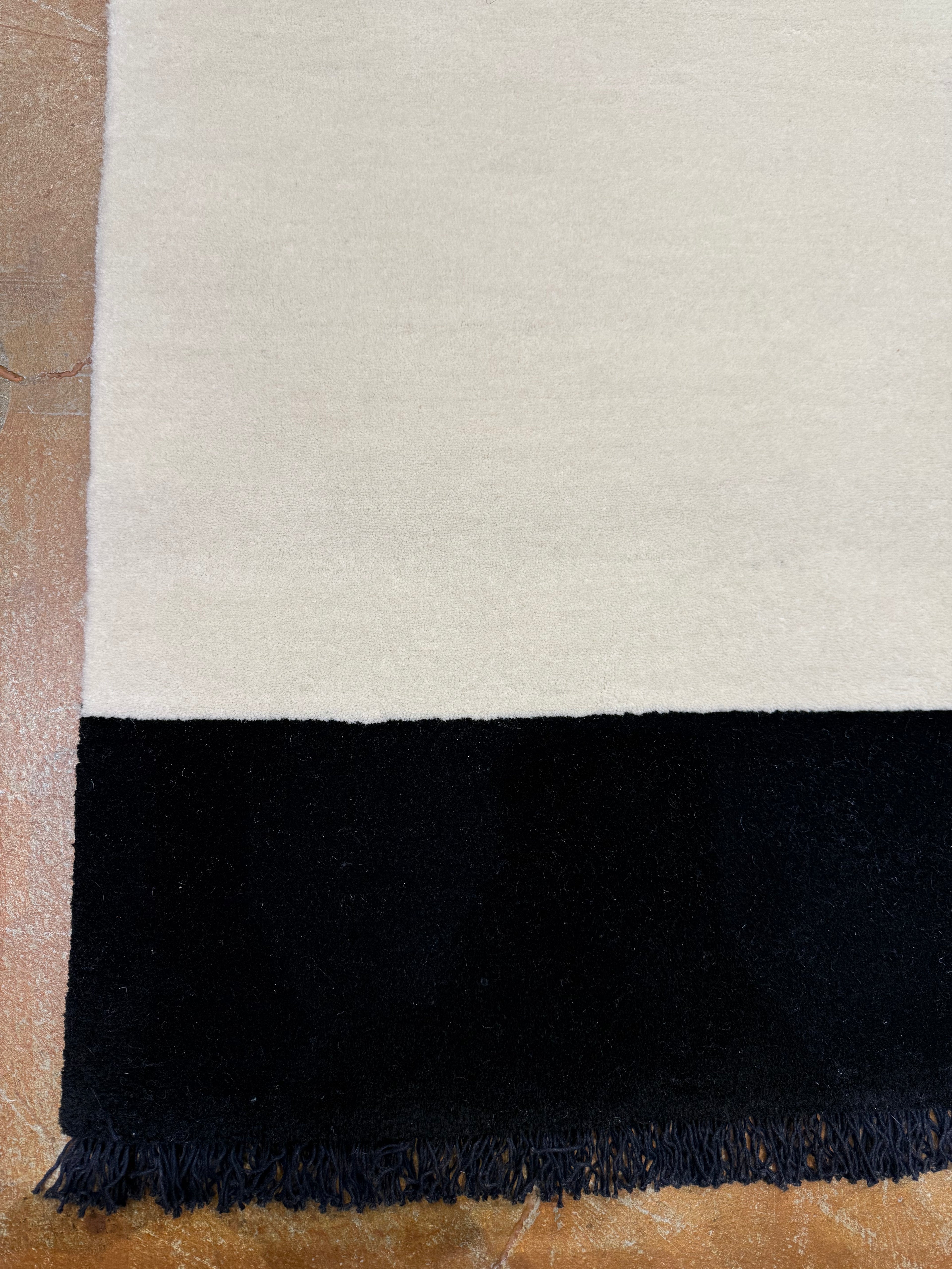 Hand-Knotted Tibetan 25233