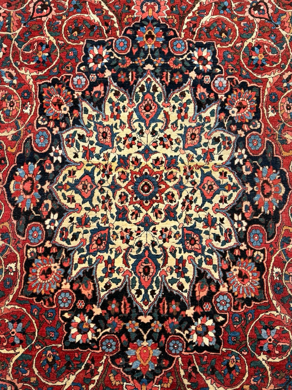 Finest Bakhtiari Rug 34726