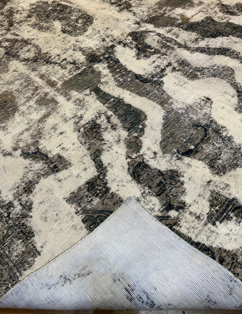 Vintage Persian Modern Rug 31345