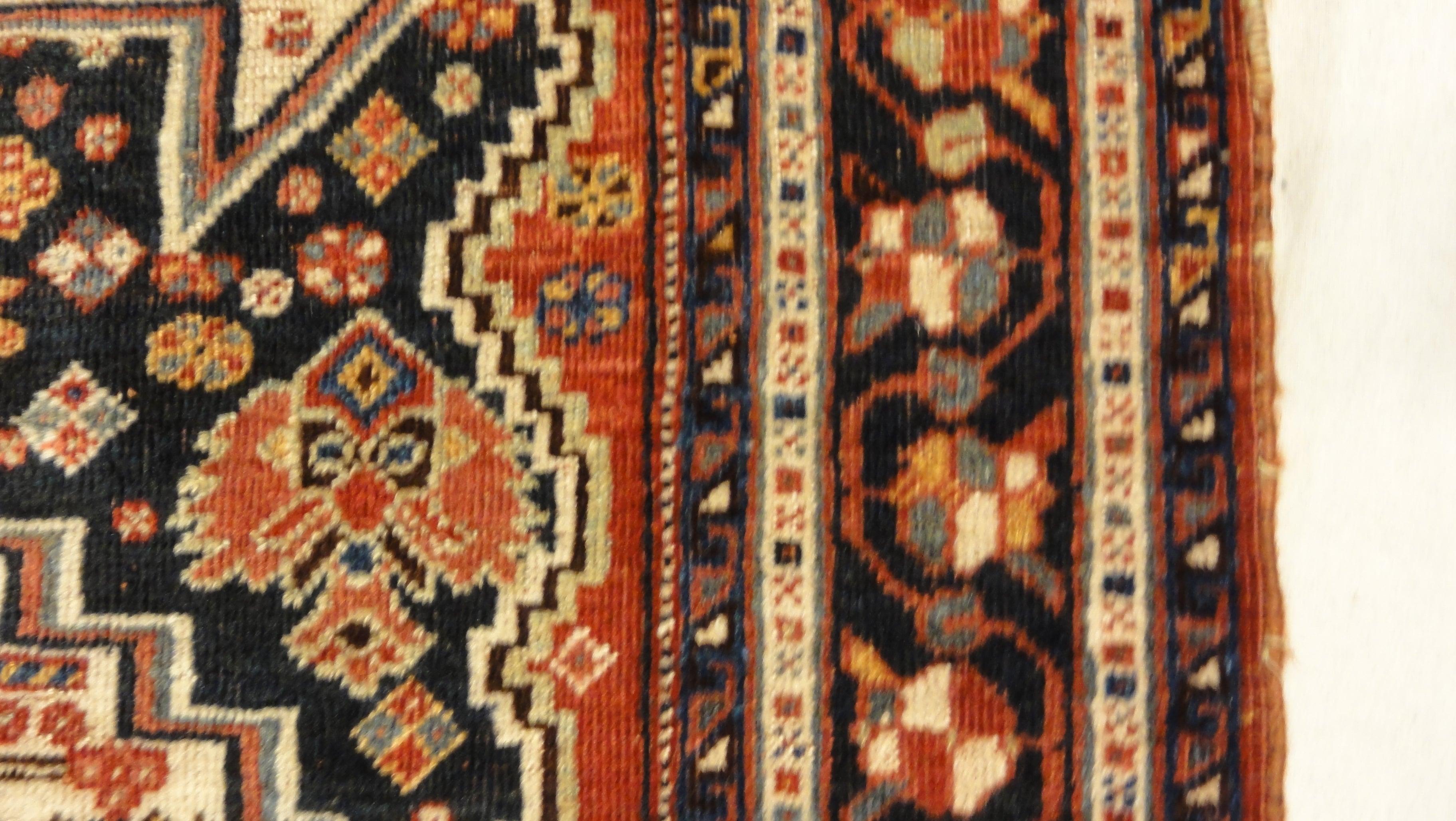 Antique Qashgai Rug 34653