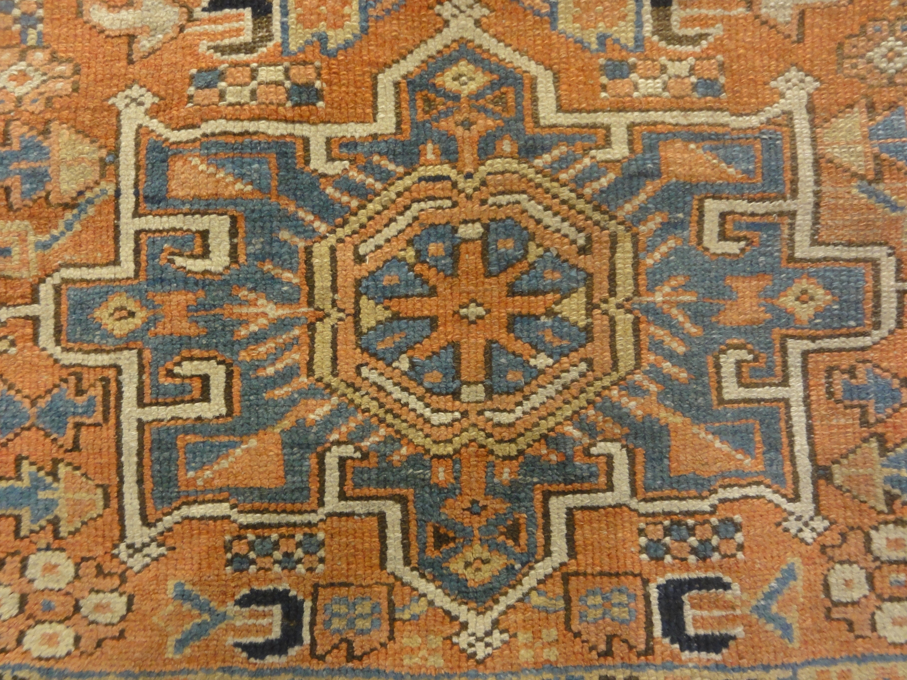 Antique Persian Heriz 33301