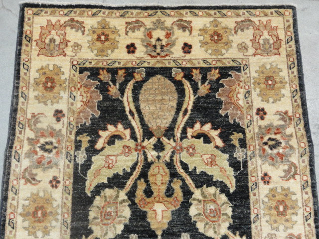 44261 Fine Usak Runner