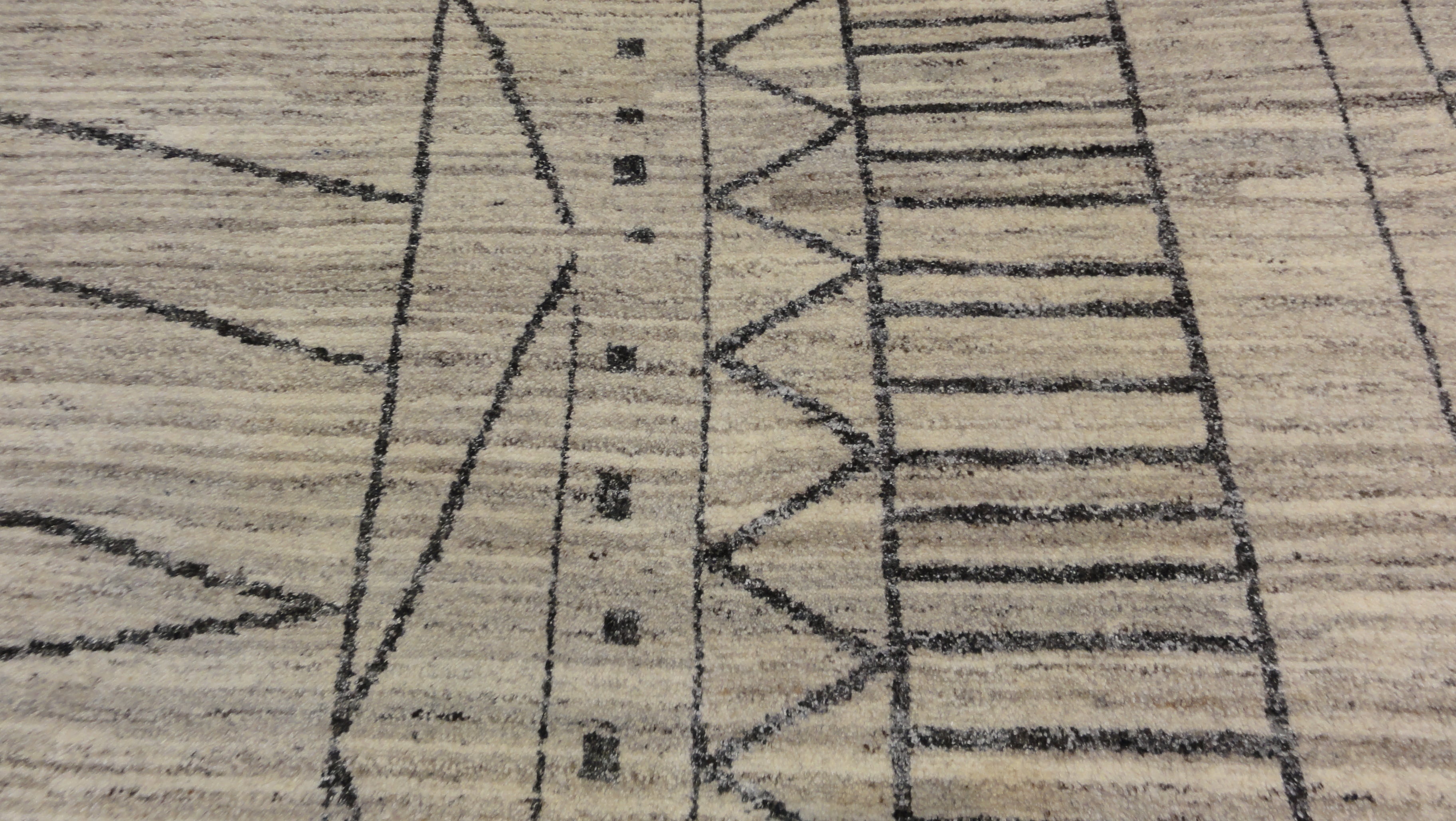 34151 Modern Harmony