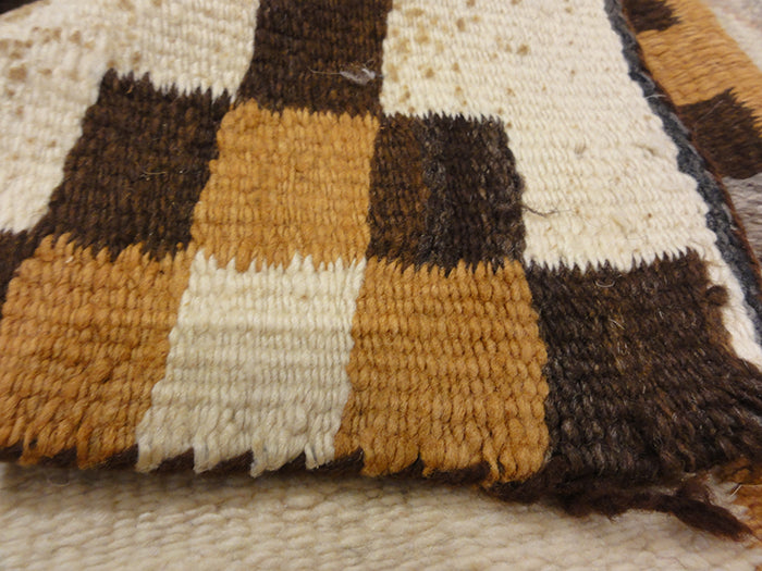 28499 Antique Native Navajo Rug