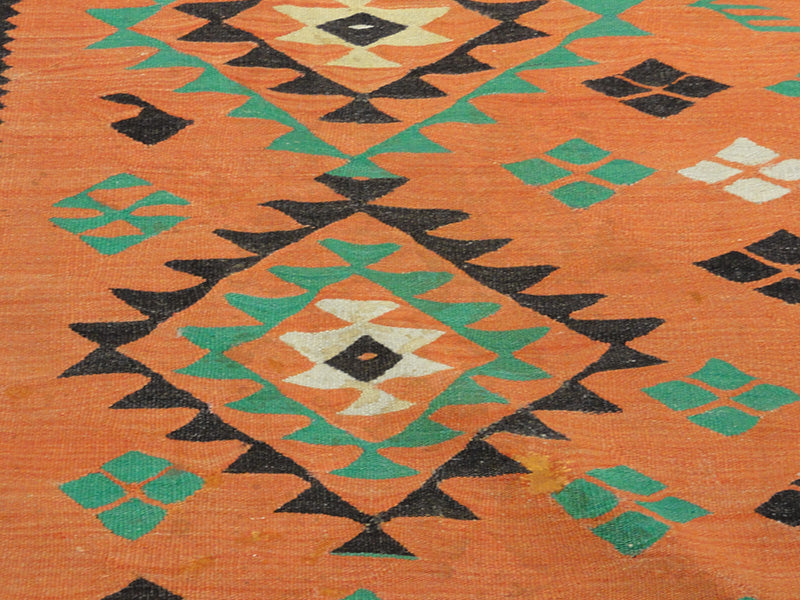 28727 Antique European Kelim