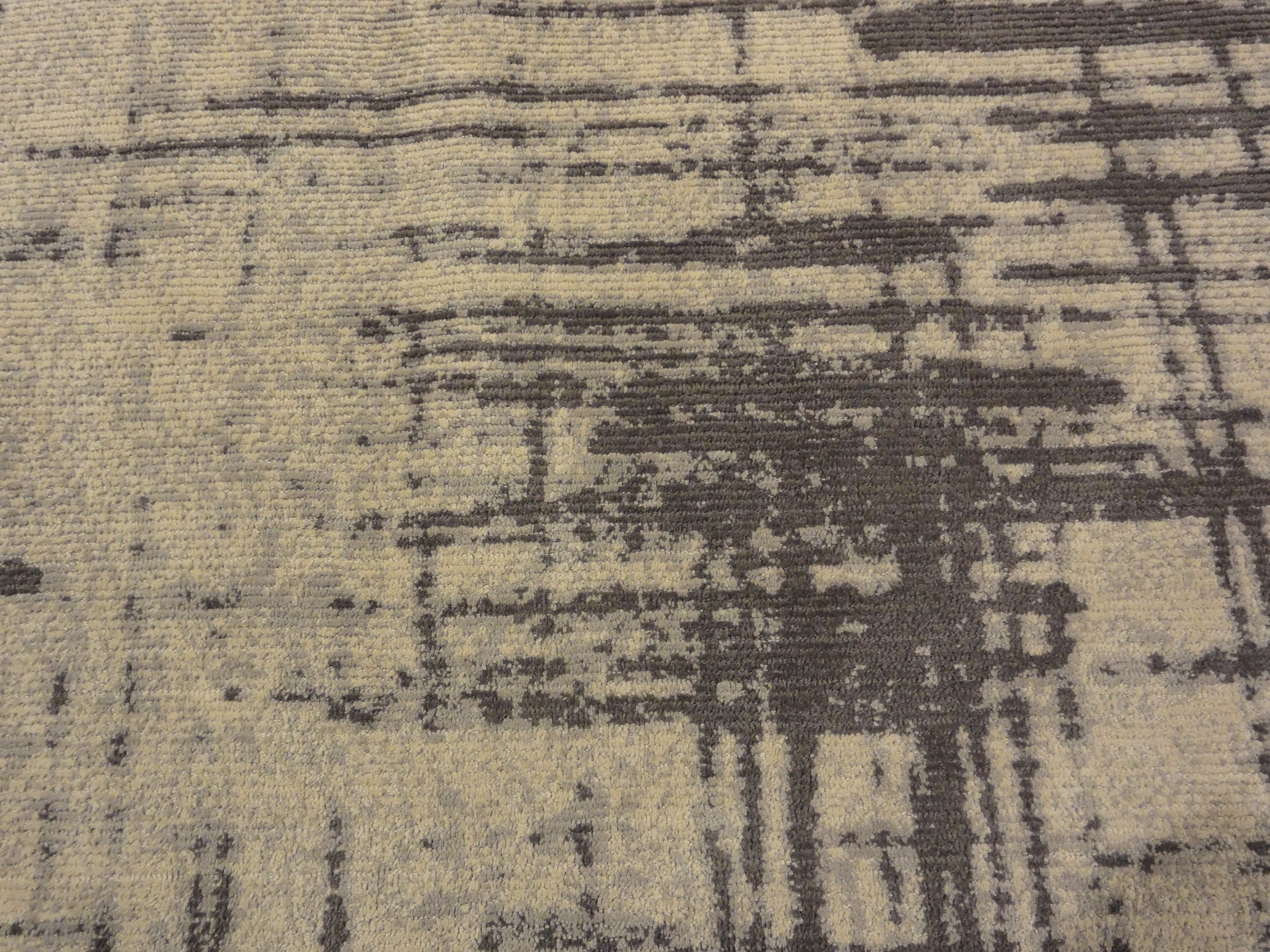 32933 Modern Rug