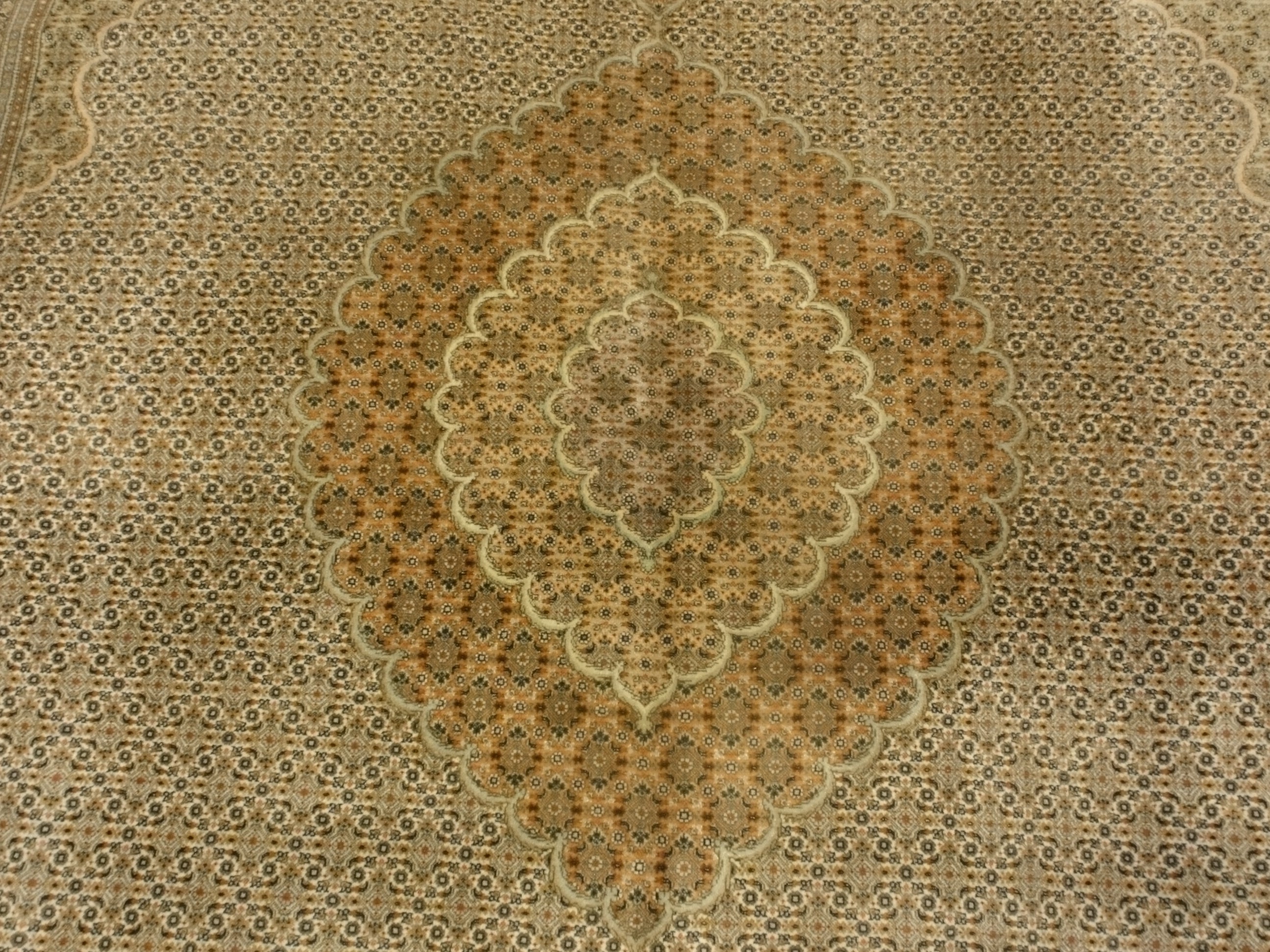 Fine Tabriz Mahi Rug 30344