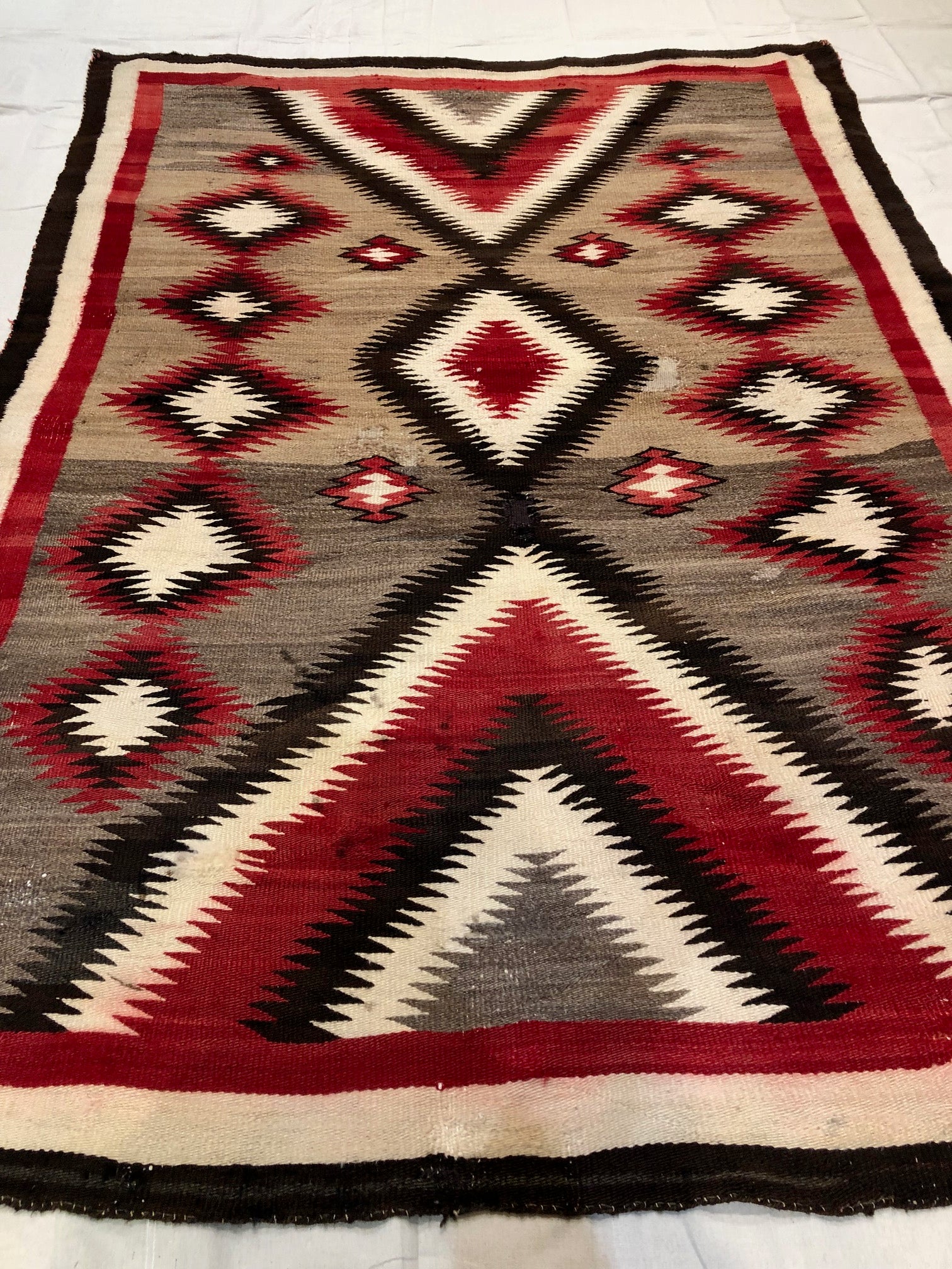 38120 Antique Navajo