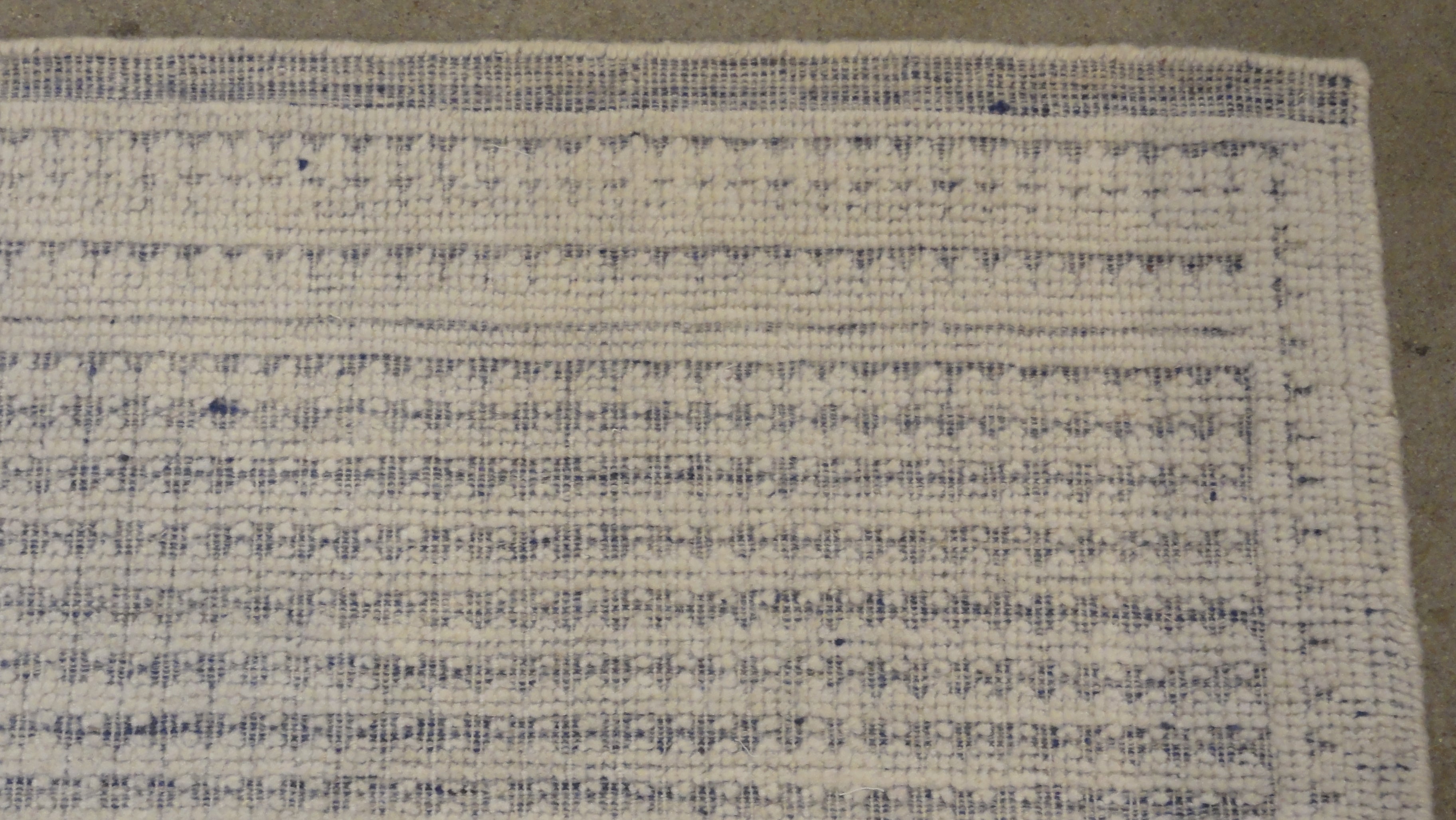 34193 Modern Ivory Rug