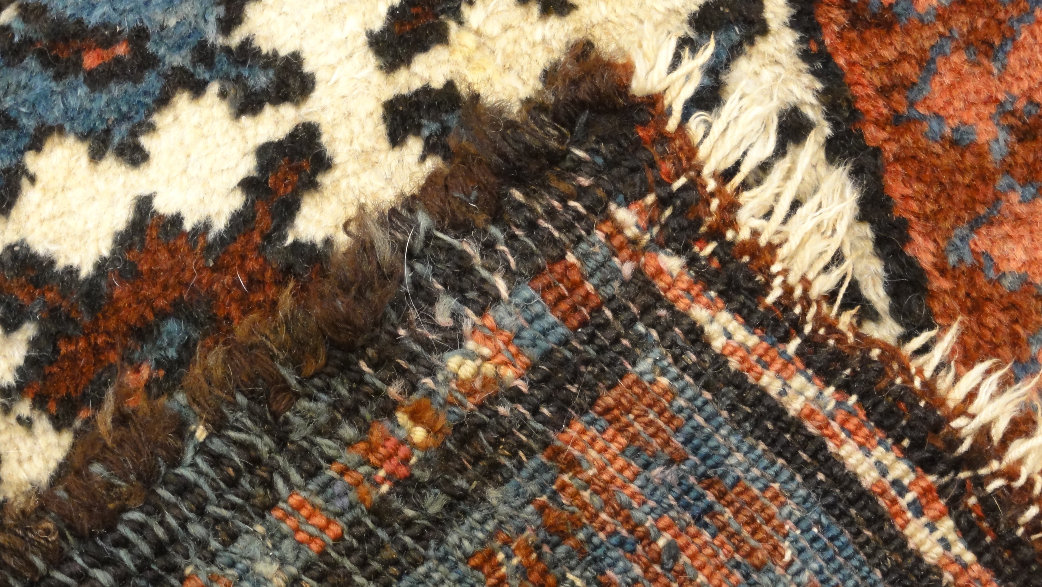 Antique Kurdish Rug 34638