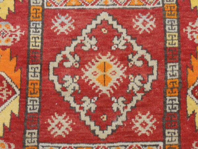 33675 Antique Yastik Rug