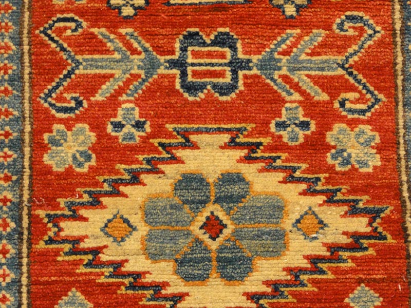 Fine Kazak Rug 32548