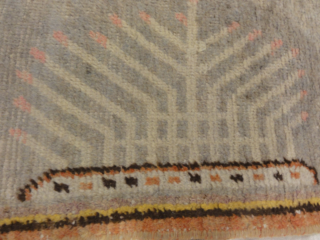 Oushak rugs began just south of Istanbul, Turkey, named after the town: Oushak. The Oushak carpet is Persian-influenced unlike most Turkish rugs. The town of Oushak has produced Turkish rugs ever since the 15th century. 