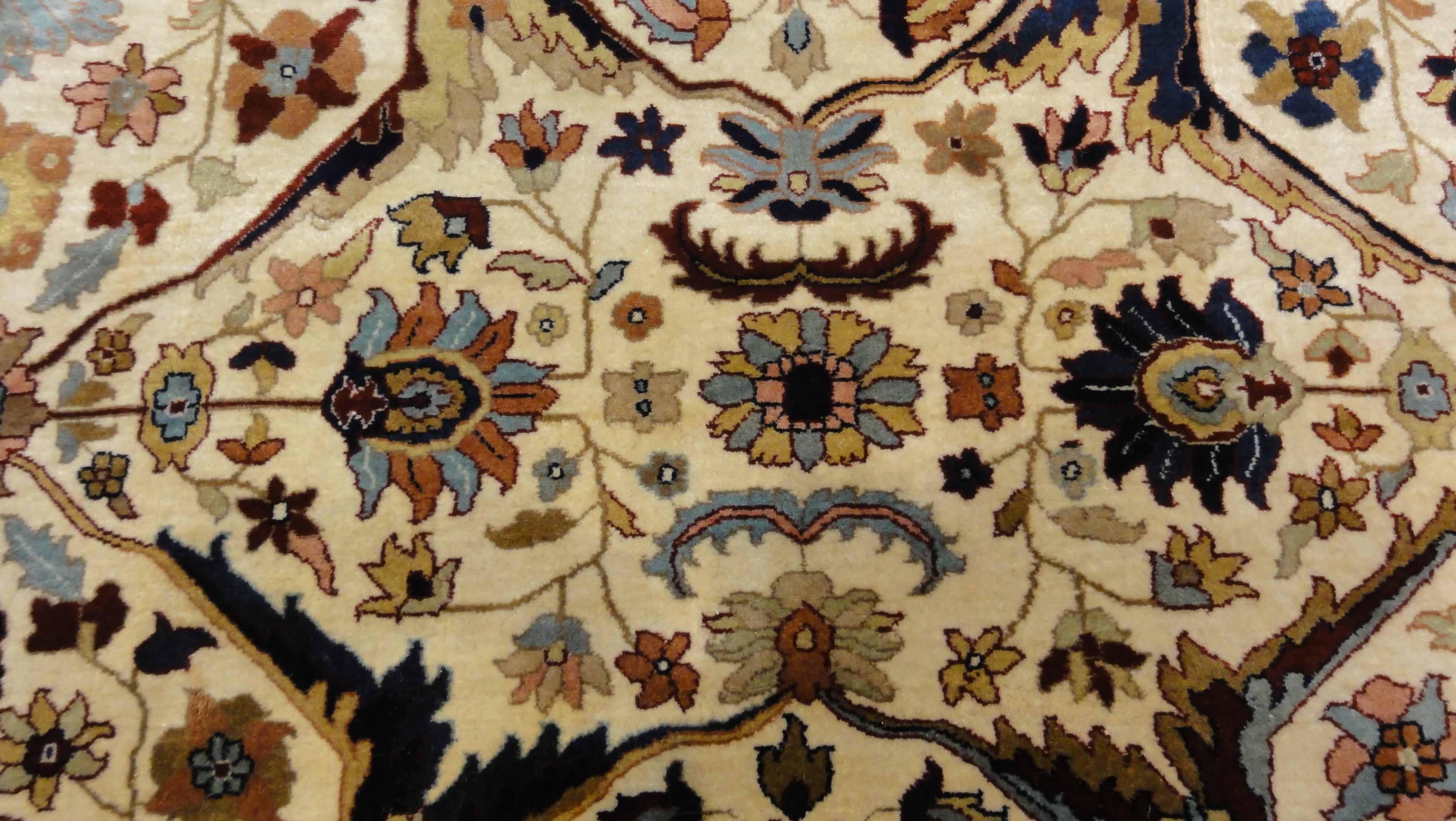 Vintage Hereke Rug 34189