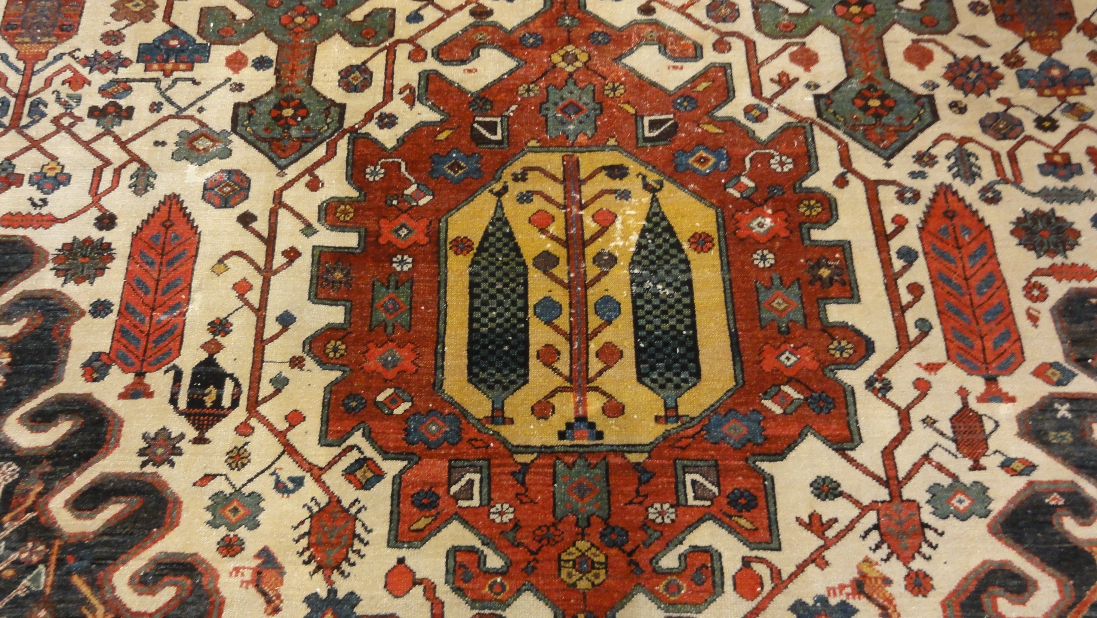 Antique Baktiari 34012