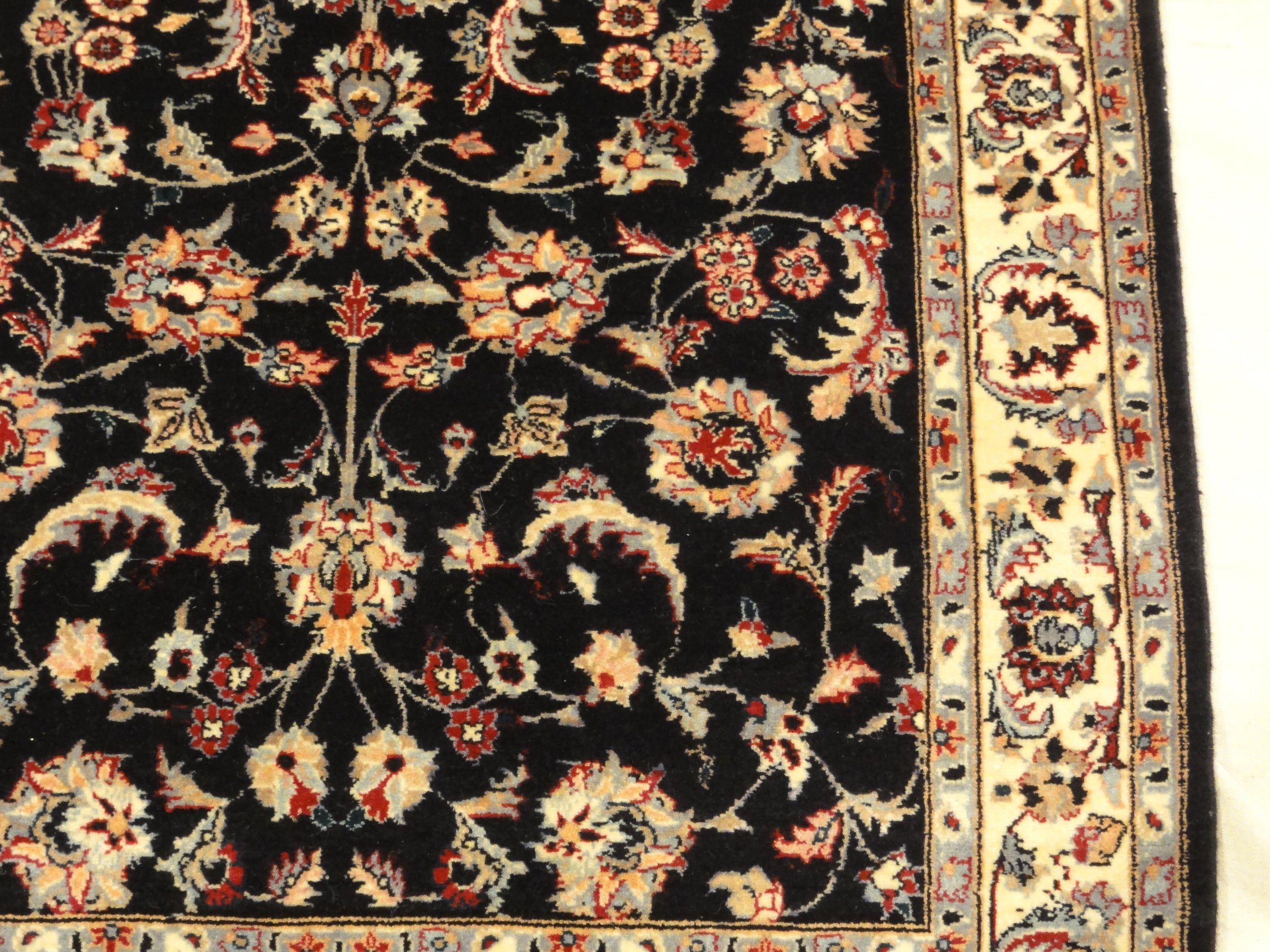 45257 Fine Kashan Design