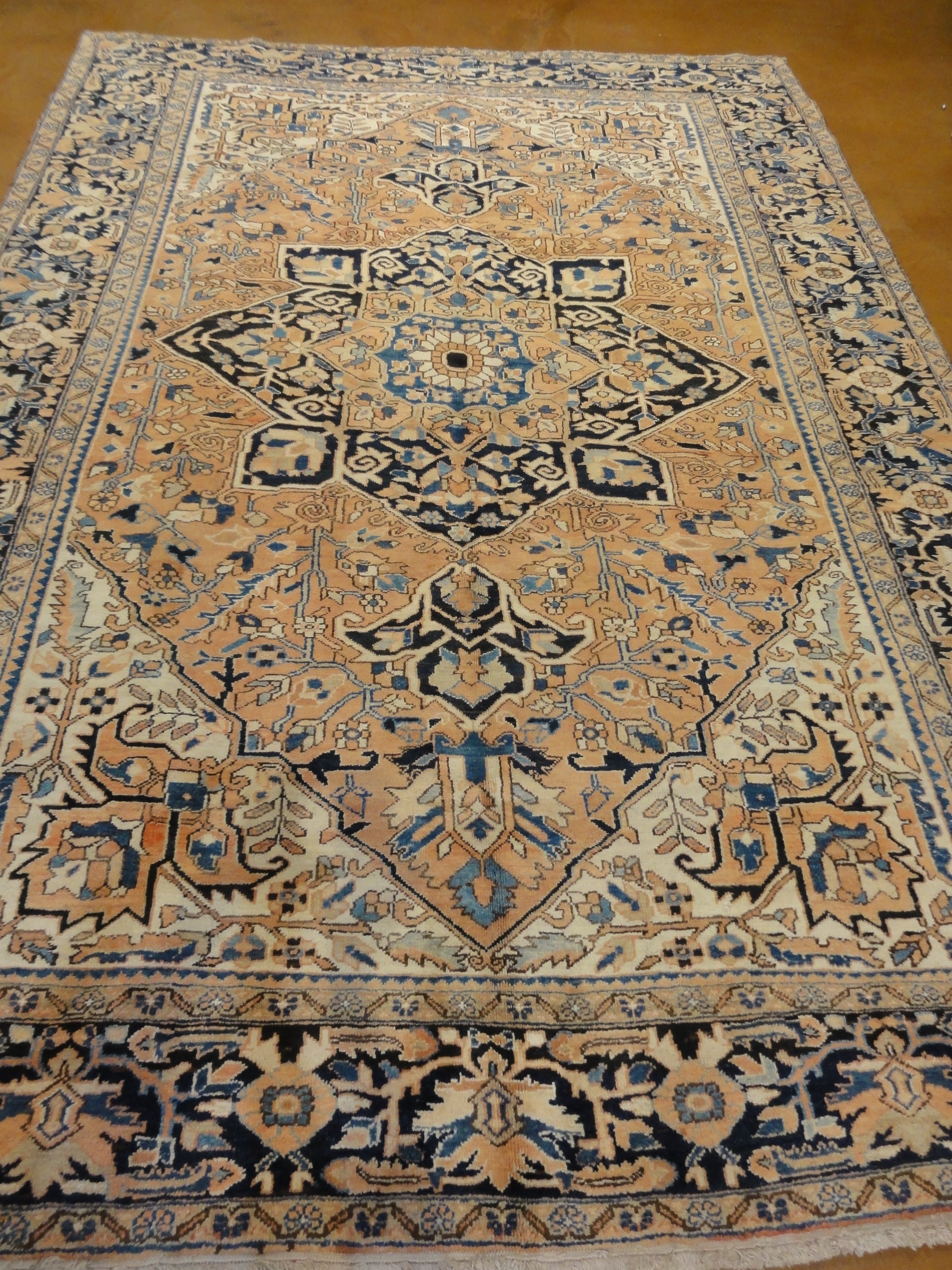 37008 Antique Serapi Heriz Dragon