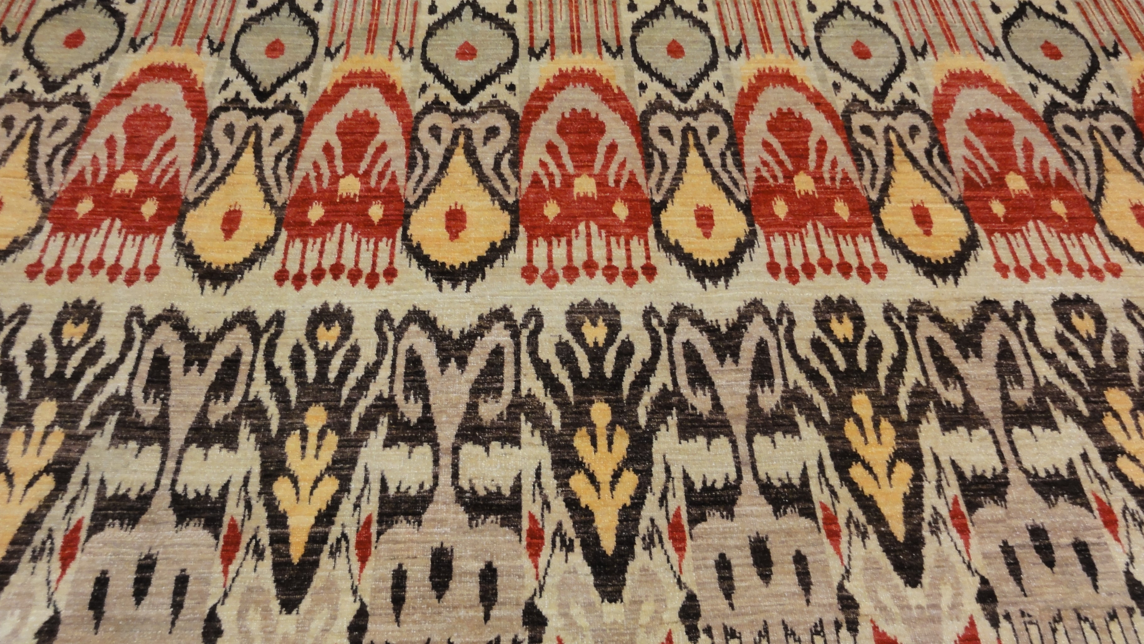 Ikat Rug 34722