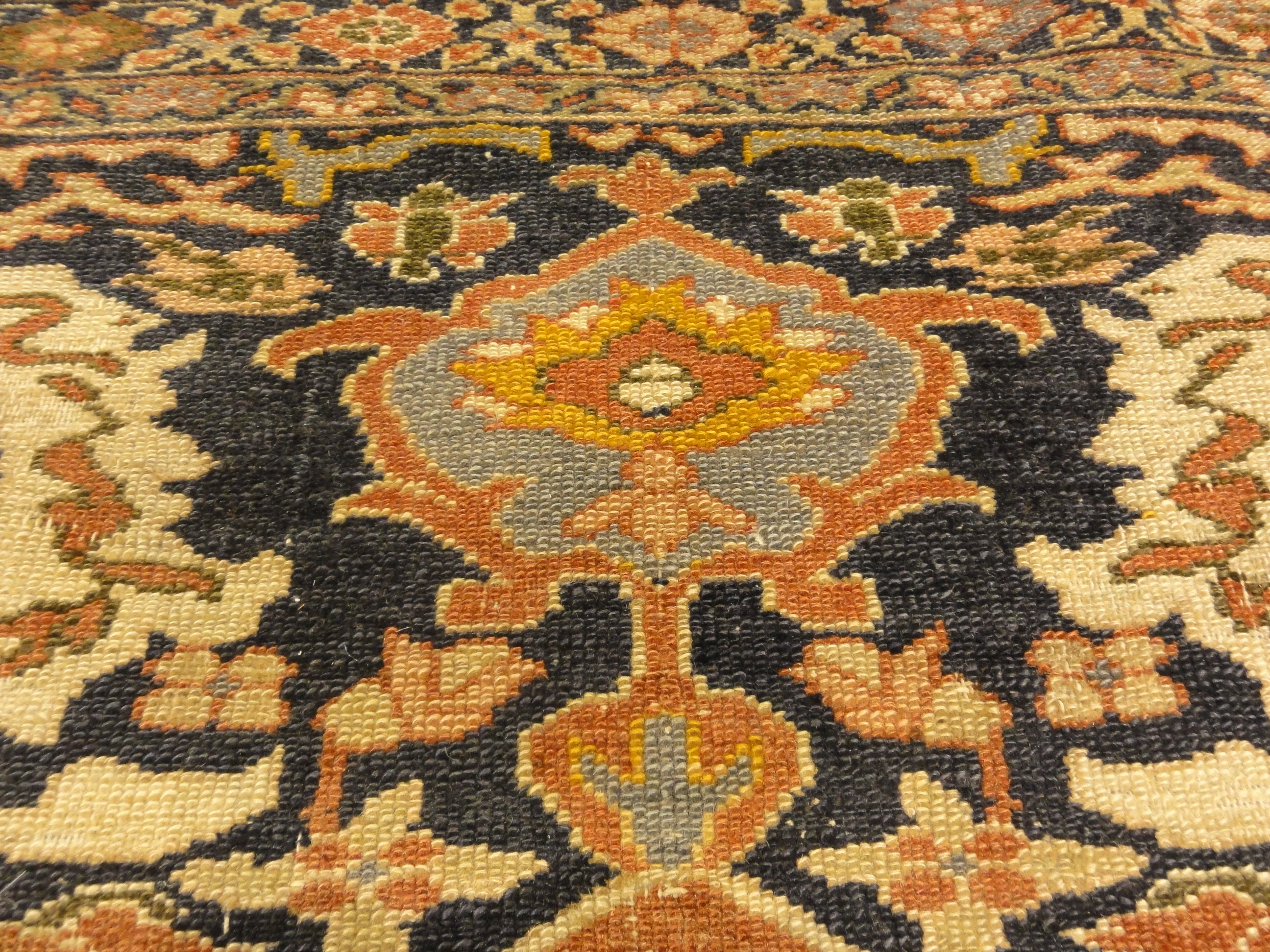 Antique Ziegler Sultanabad Rare Meditation Piece 30127