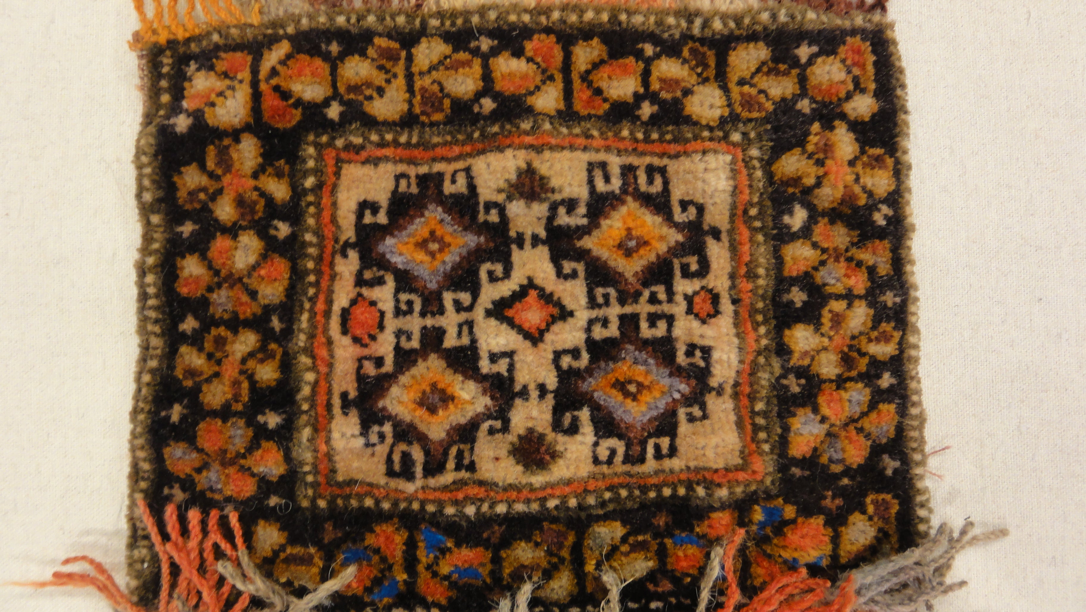 34680 Antique Bagface