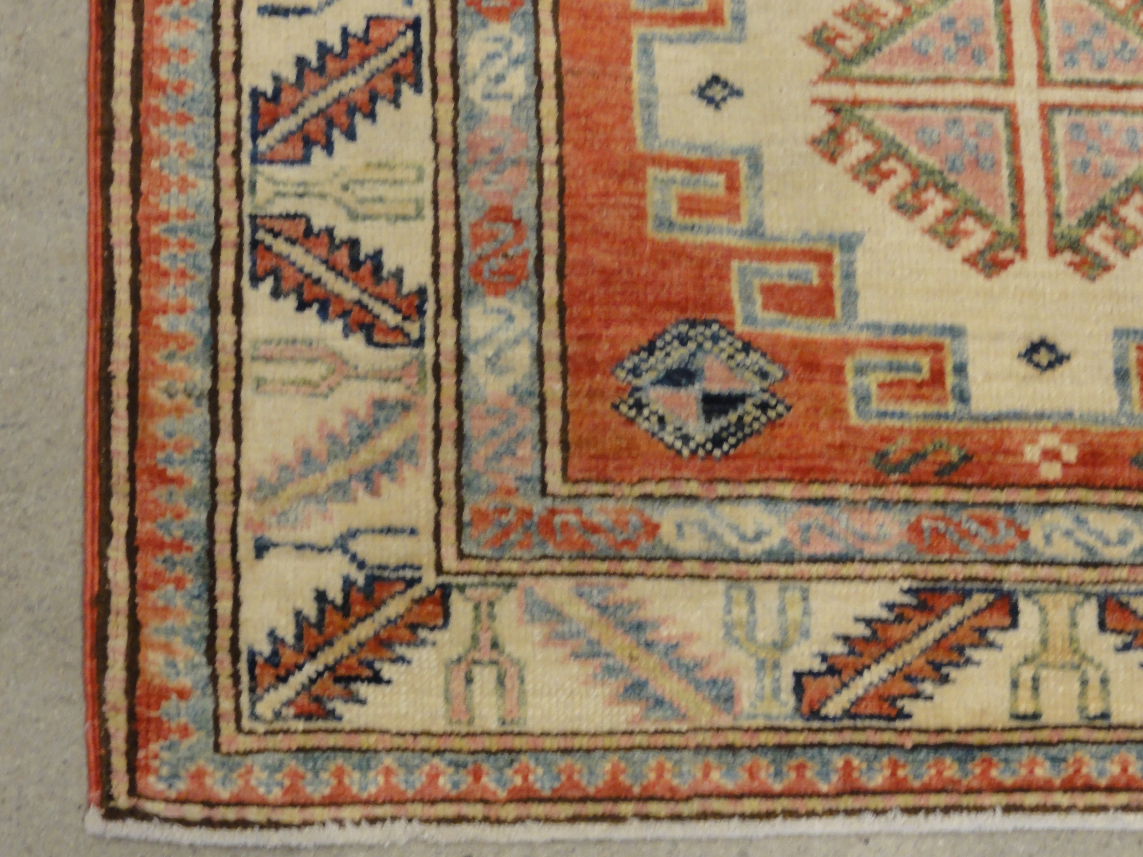 33215 Kazak Rug